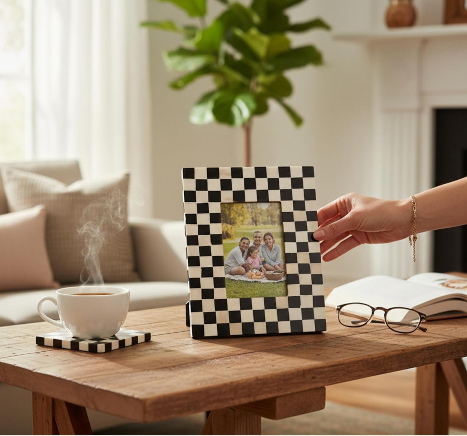 Black and White Check/Checkered Handmade Buffalo Horn Inlay Picture Frame with a Design Holds (5"x 7") Pictures (Frame, Black and White Check, 5X7)