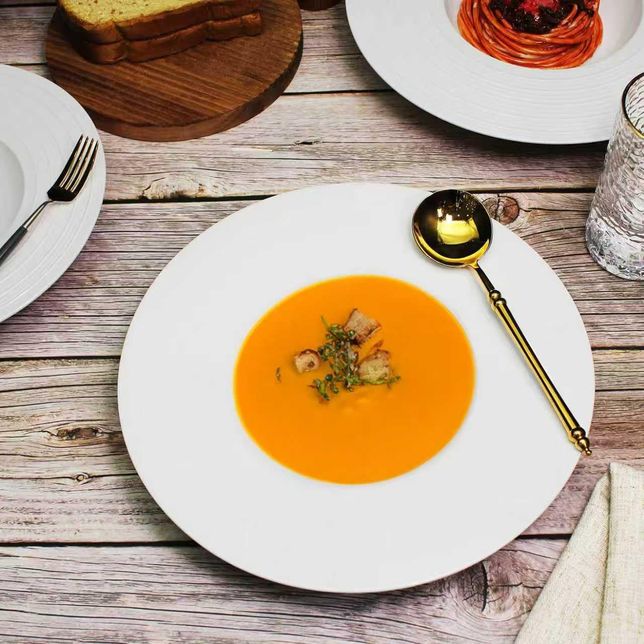Plato de sopa de cerámica con borde ancho, cuenco de sopa de 9 onzas, juego de 4 cuencos para pasta, plato blanco poco profundo con borde, la mejor opción para restaurantes de alta