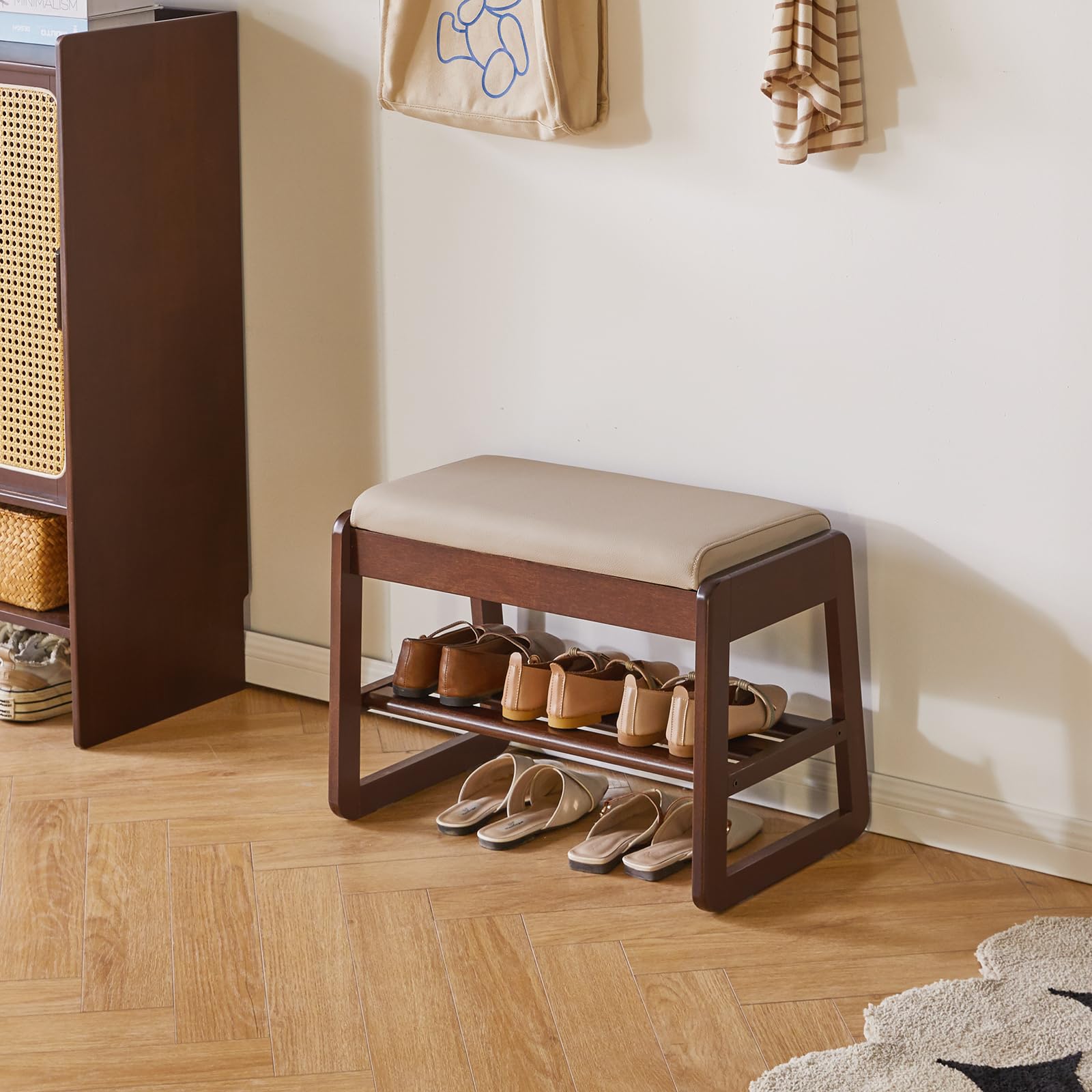 Aibiju Banco Zapatero con Cojín, de Madera Maciza de 2 Niveles y Tapa Abatible, Zapatero de 60 cm para Entrada, Sala, Pasillo y Dormitorio, Color Nogal YD-WD060B