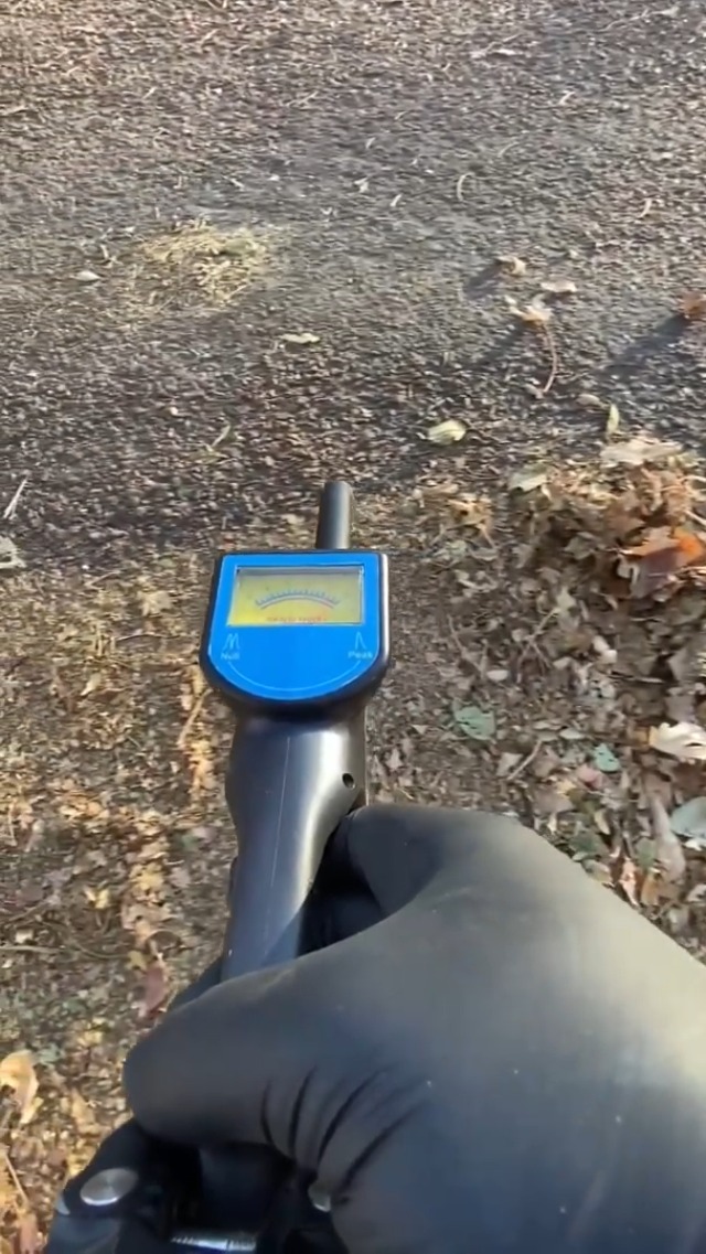 Image of Sanyipace Sewer Camera with 512Hz Sonde & Self-Leveling, 7mm Push Cable, IP68 Waterproof Borescope Camera, Wireless Keyboard, Plumbing Camera with Lights, 100FT /30M for Sewer Line Blockage Detection