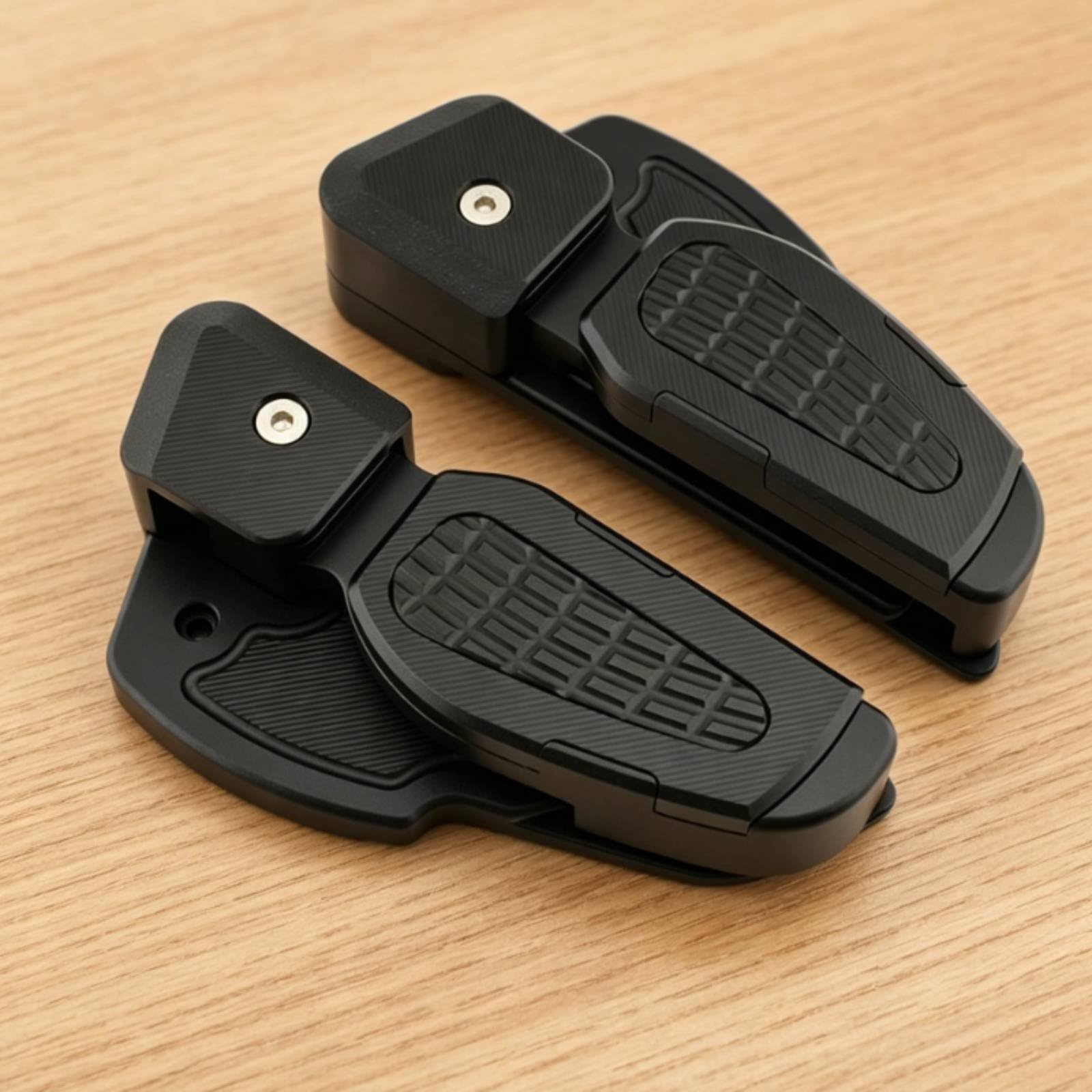 Poggiapiedi Pieghevole Struttura Robusta Pedana Posteriore Poggiapiedi Passeggero Alluminio Leggero Funzione Ribaltabile Adatto a Viaggi Brevi Passeggeri Tragitti Cittadini, Black-titanium