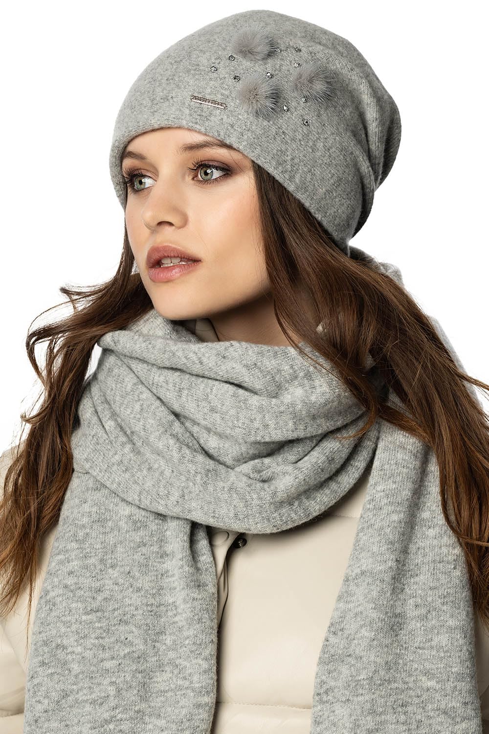 Vivisence Invernale Cappello Elegante da Donna con Fodera Interna Decorato con Tre Pompon in Pelliccia E Zirconi Realizzato in Caldo Filato di Lana Perfettamente Adattabile