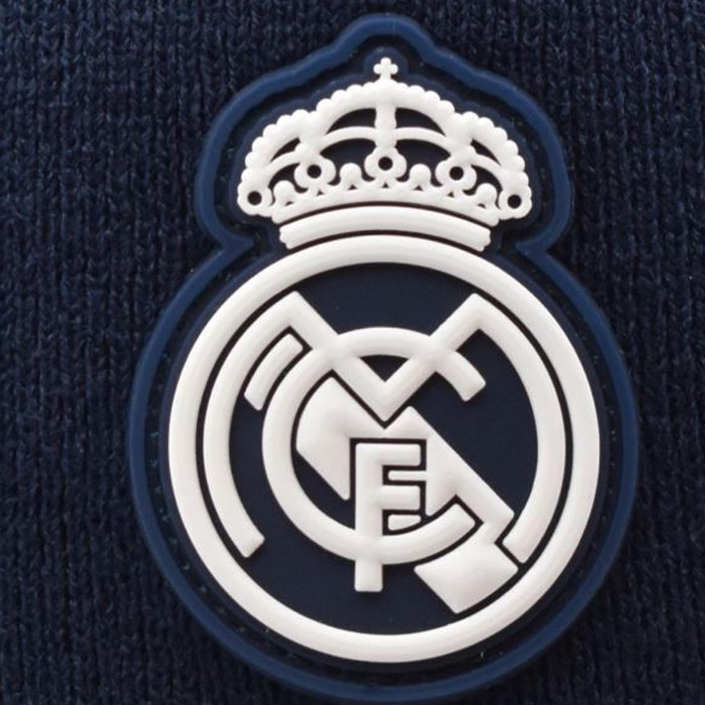 Real Madrid Gorro CF Adulto Hombre Azul Marino Escudo Relieve Blanco - Modelo: RM5GO21