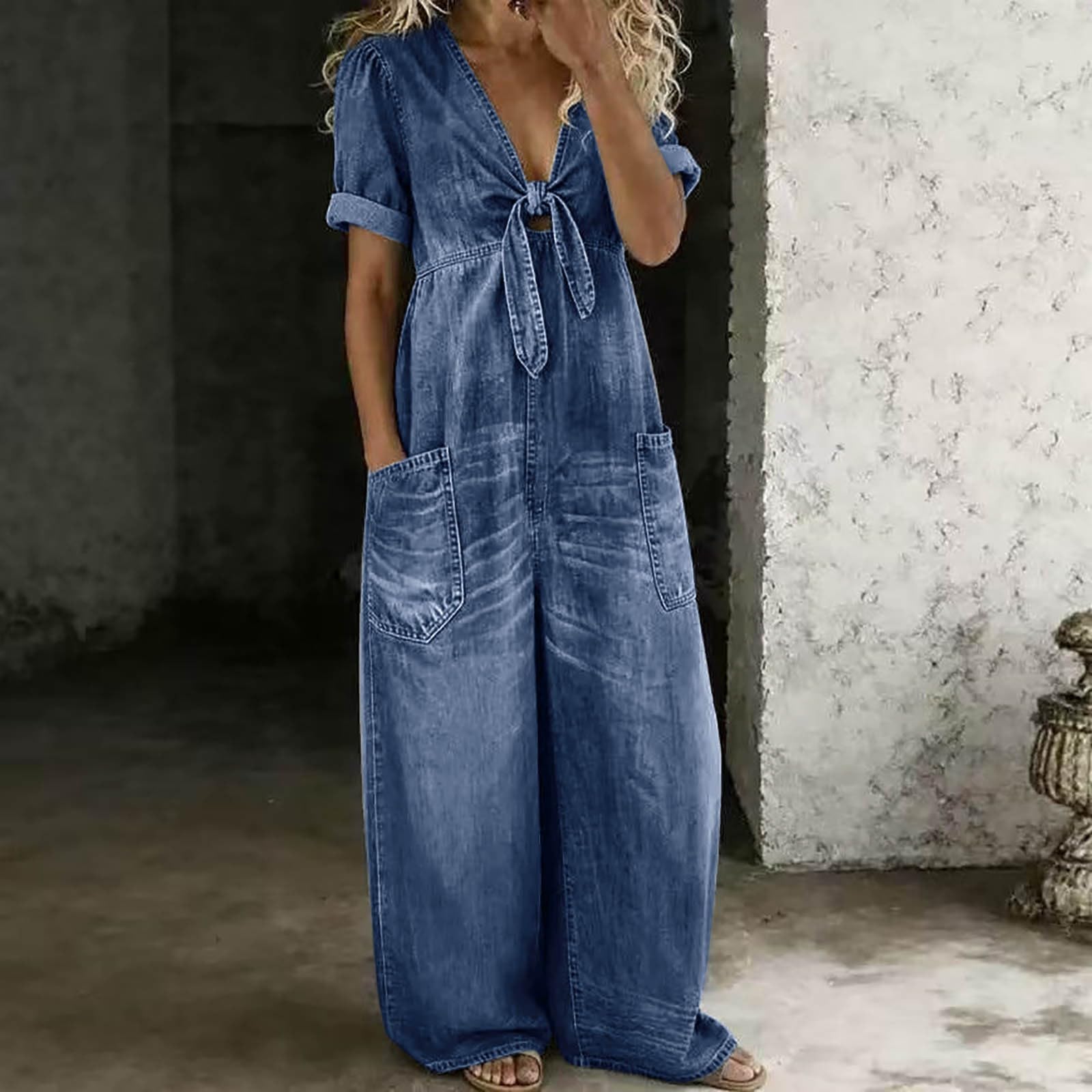 Tuta da donna in jeans lunga, a gamba larga, con pantaloni