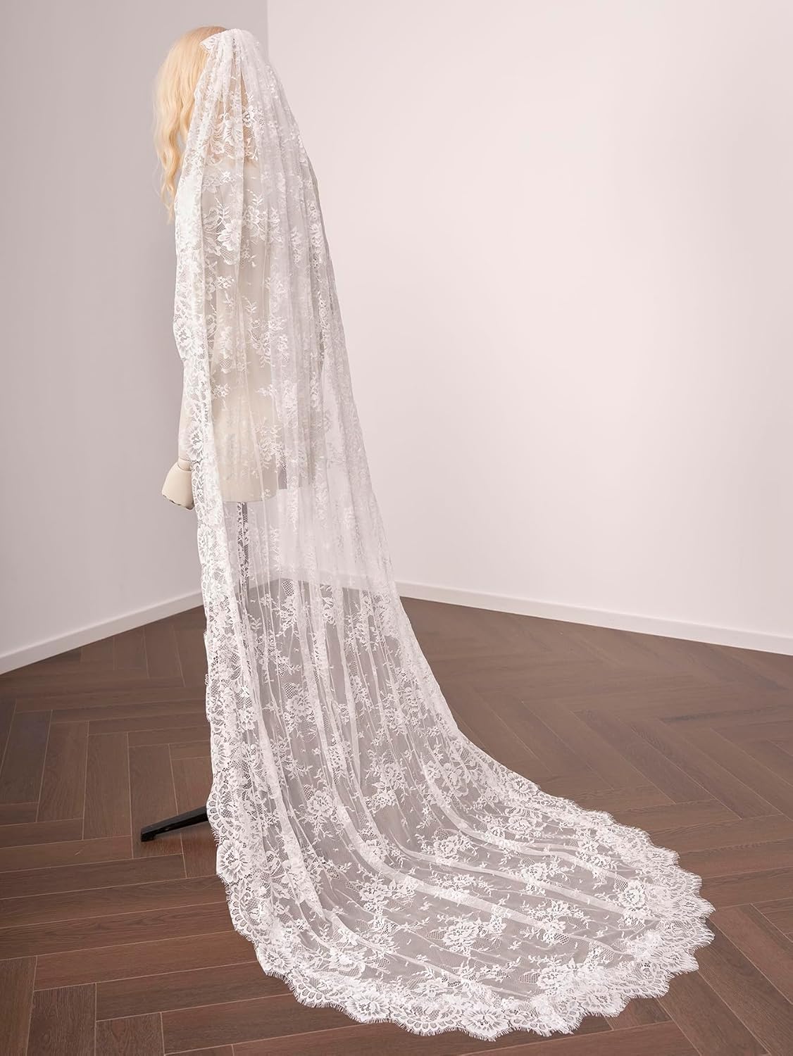 French Lace Long 1 Tier Ivory Wedding Bridal Veil with Comb