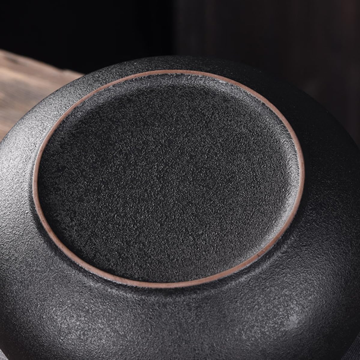 Hemobllo Schwarze Keramik Teewaschschüssel 1250ml für Teezeremonie mit Kreativem Design und Stabiler Platzierung als Dekoratives Accessoire für Zuhause