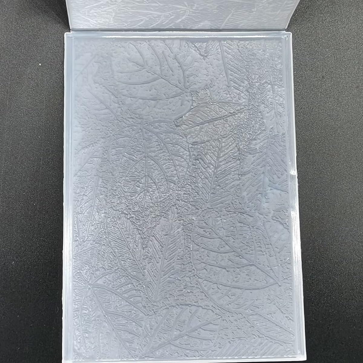WooYangFun Leaves Background Embossing Folders for Card Making Scrapbooking and Other Paper Crafts