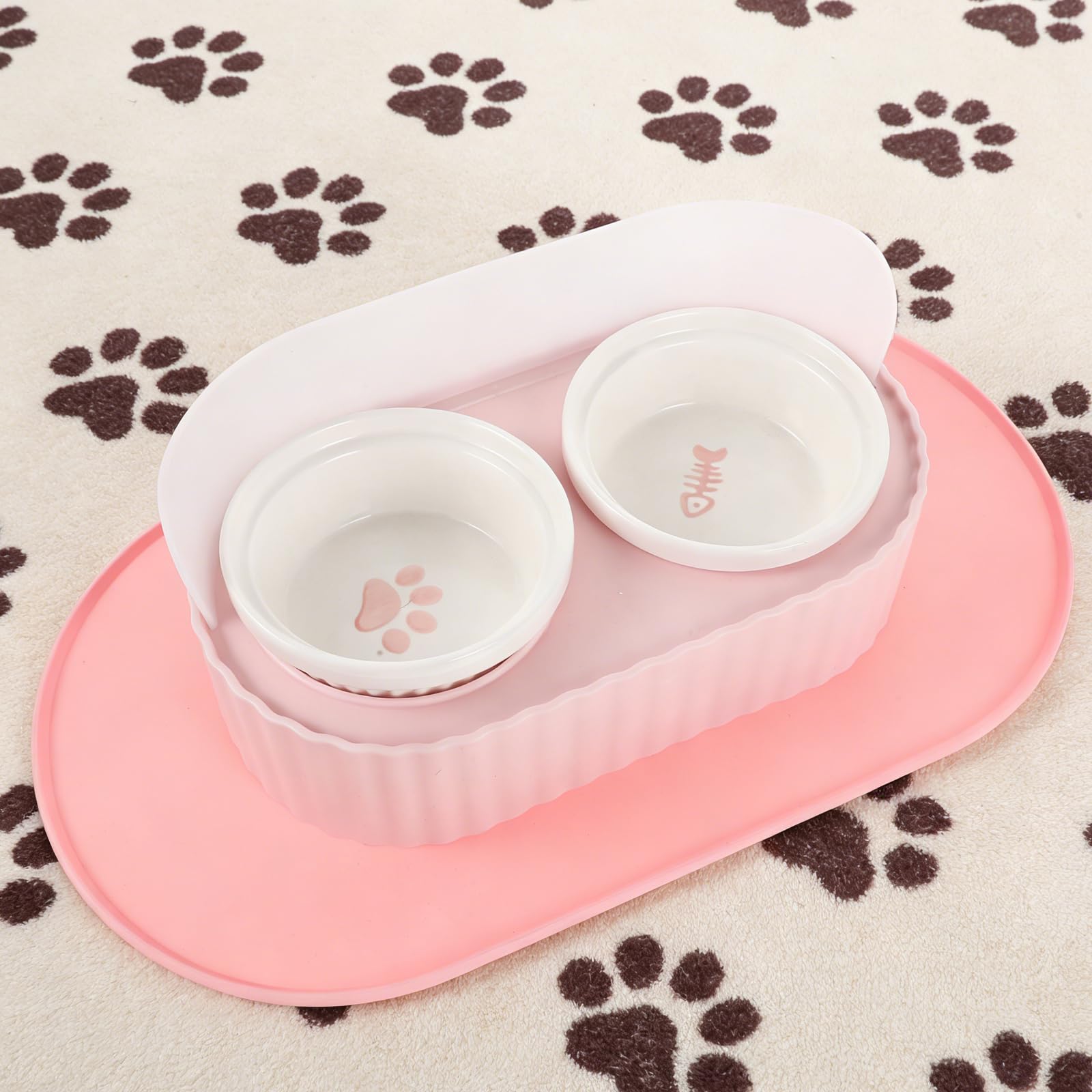 TOYANDONA Gamelle pour Chat en Céramique Surélevée 350 ML avec Support Antidérapant et Tapis Protecteur, Bol Double pour Eau et Nourriture, Station D’Alimentation Ergonomique pour Chatons
