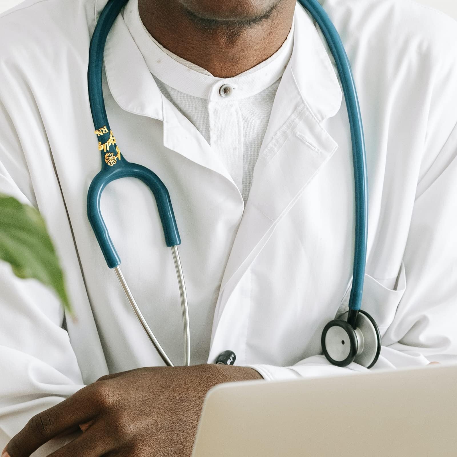 XGDesign Personalized Stethoscope Name Tag, Custom Charms for Nurses & Doctors, Customized ID Badge for RN, Medical Assistant, Tag Accessories with Birth Flowers/Stethoscope