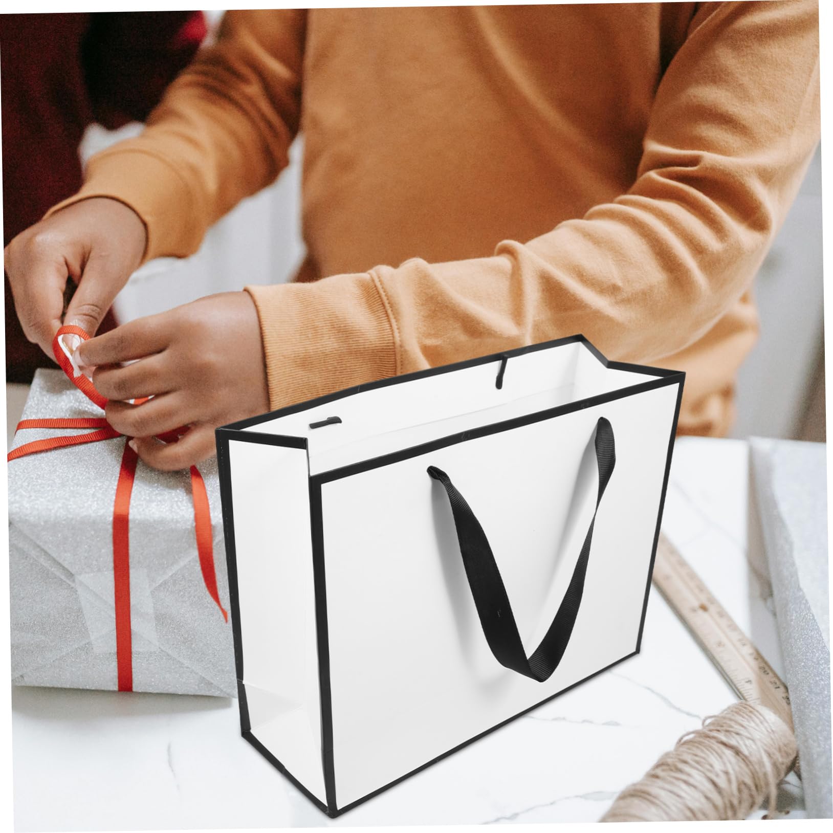 MUCKLILY 10pezzi Sacchetti Regalo di Carta Manici di Resistenti e Portatili per Bomboniere di Compleanno Matrimoni Feste e Regali Vari