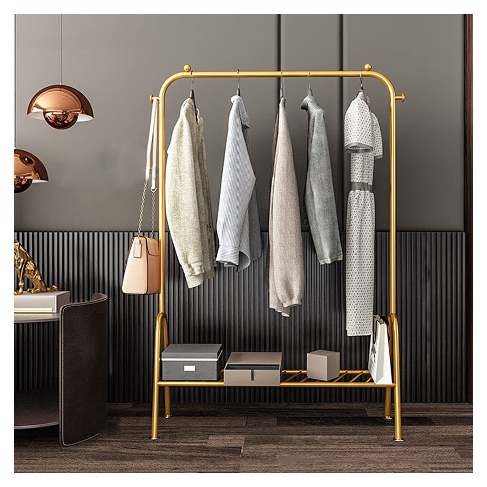 Portant à vêtements portable doré idéal pour organiser le couloir et la chambre