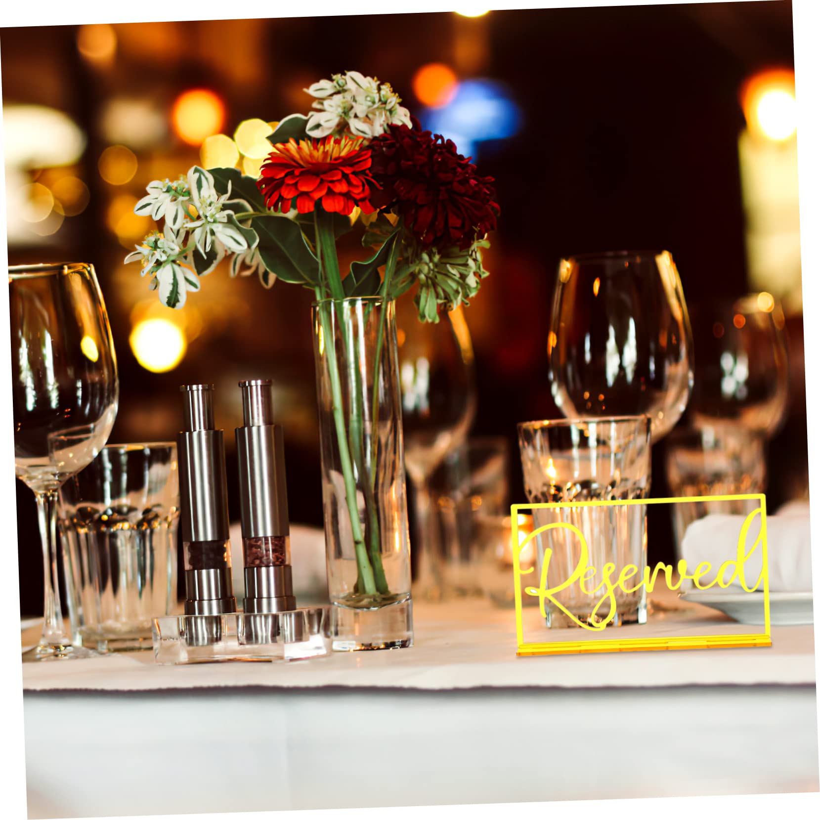 HOLIDYOYO 6Pcs Acrylic Reserved Table Signs for Weddings Elegant Two Sided Reserved Seating Indicators Stylish Table Holders for Banquets Parties Events