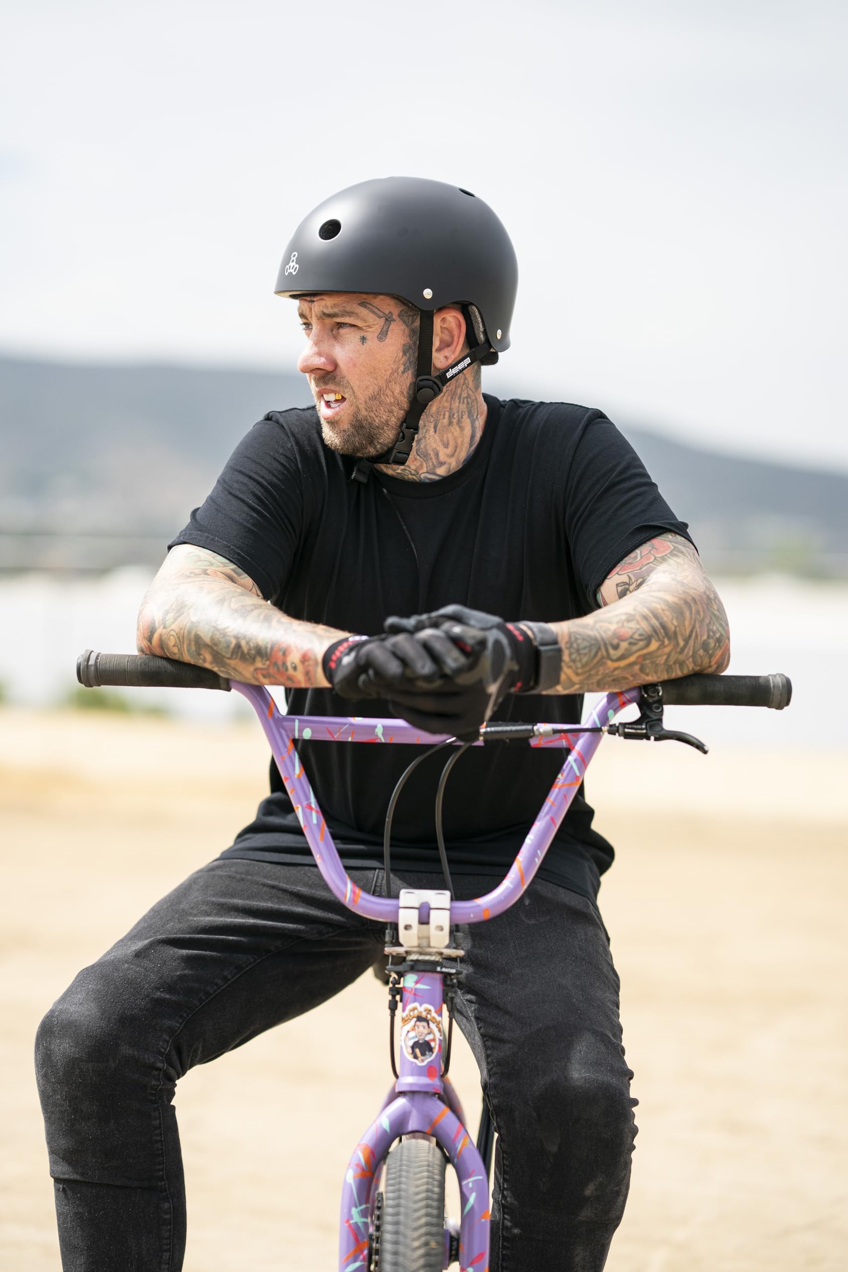 Triple Eight Casco de Cubierta Profunda: Ideal para patineta, Ciclismo, BMX y Patinaje sobre Ruedas