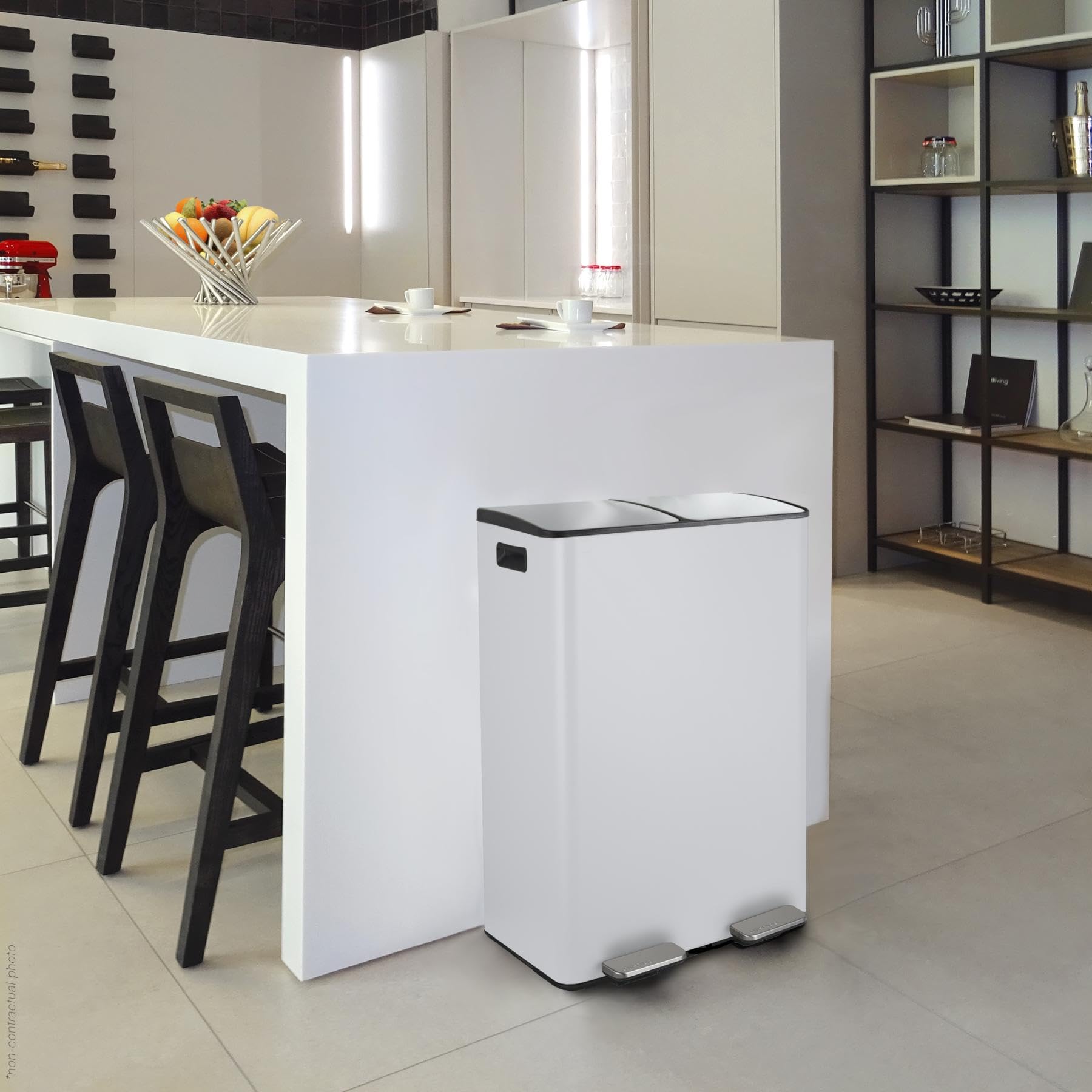 Spirella - Contenedor de reciclaje de cocina con pedal de 60 l (2 x 30 l) - Modelo Aliya - Acero inoxidable cepillado - Tapa de cierre suave - Cubos extraíbles - Asas laterales - Blanco mate