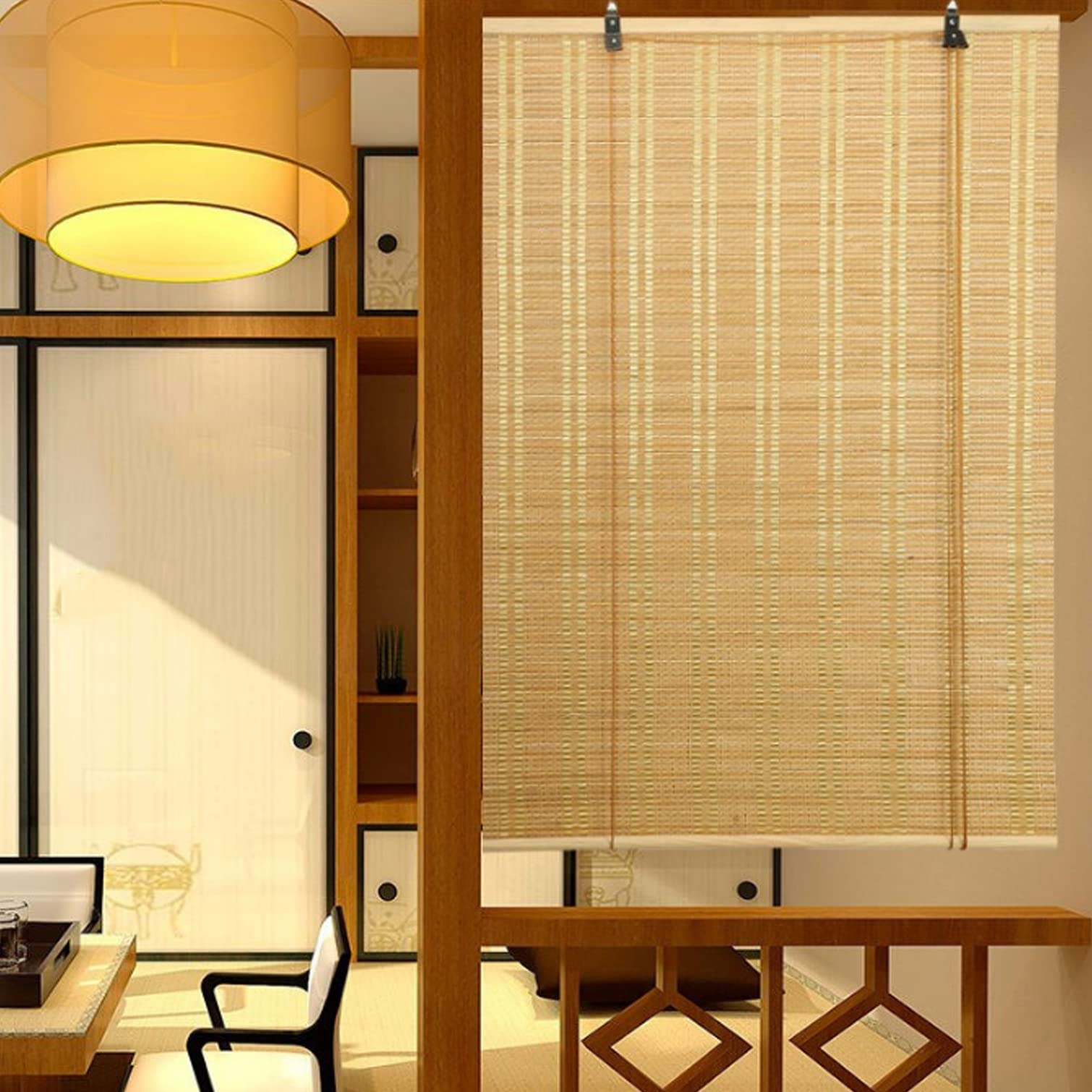 Stores en bois naturel et volets en bambou de finition premium