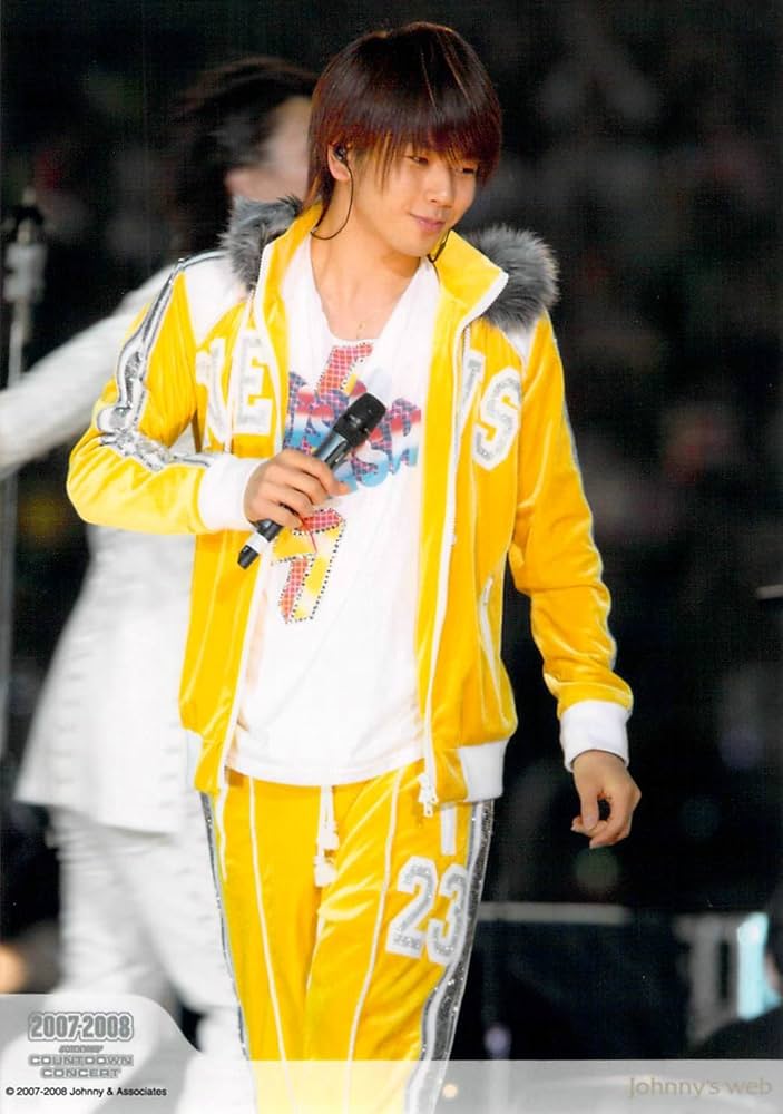 Johnny&#39;s - NEWS 公式写真　増田貴久 Amazon.co.jp: NEWS・・【公式写真】・・ 増田貴久・ 生写真