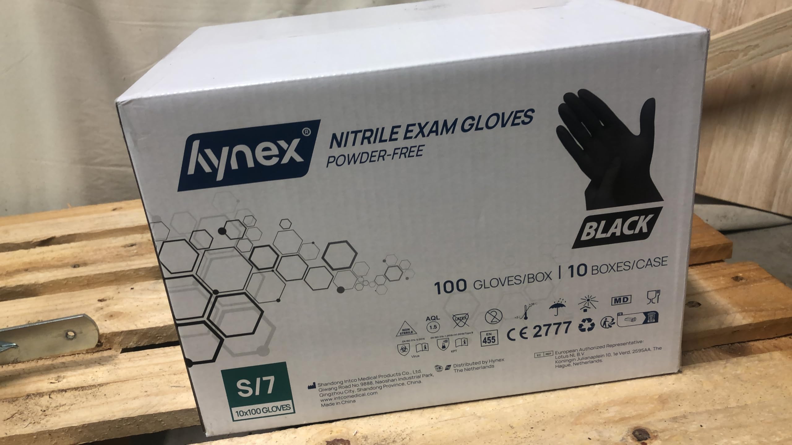 Guantes de nitrilo tamaño S negro 100/caja 3.5gramos sin polvo