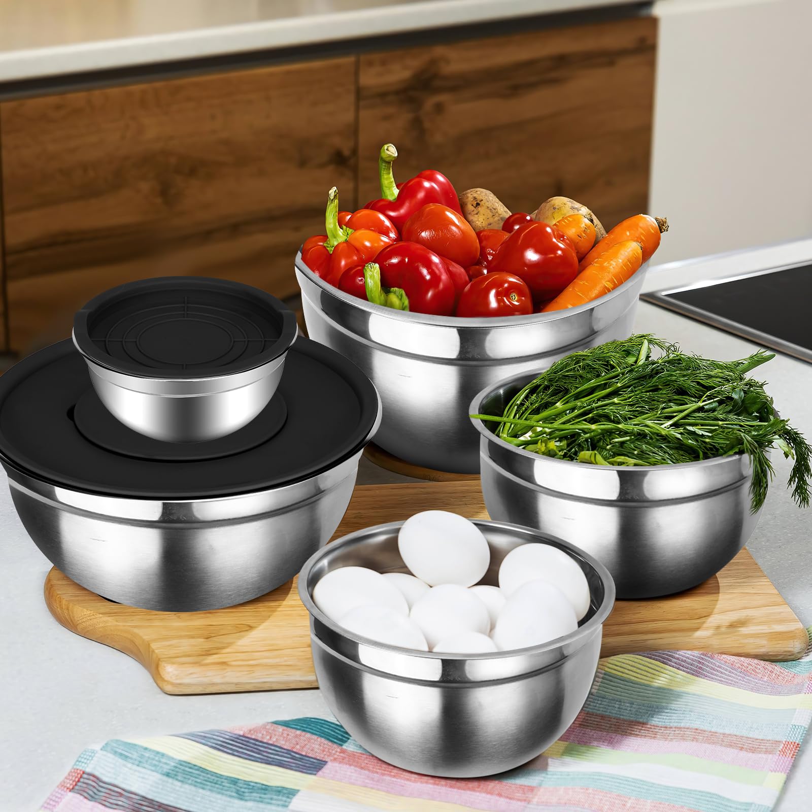 Pavlleen Set 5 Pezzi Ciotole in Acciaio Inox da Cucina, Ciotola Insalatiera-0.7L-1.1L-1.6L-3.6L-4.5L, Ciotole per miscelazione in Acciaio Inox con coperchi ermetico, per Lavorare e Conservare Alimenti