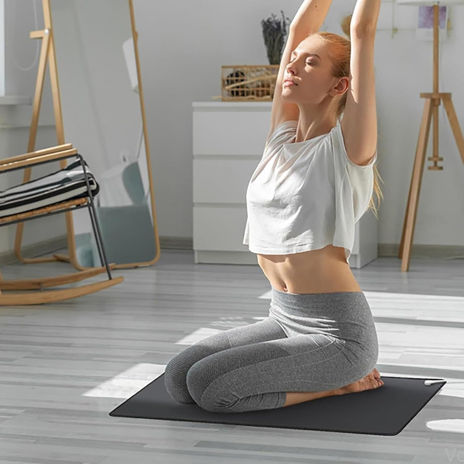 Grounding Pad for Sleeping 16"x24" with Grounding Cord Large Earthing Pad for Relieving Anxiety at Home Work Black