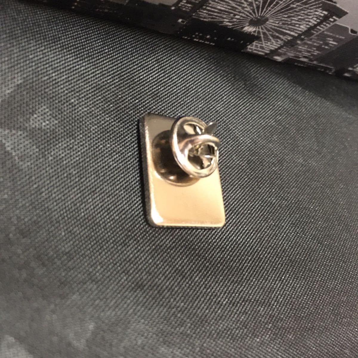 Amazon.co.jp: ル コルビジェ ピンバッジ カッシーナ 美術館 記念