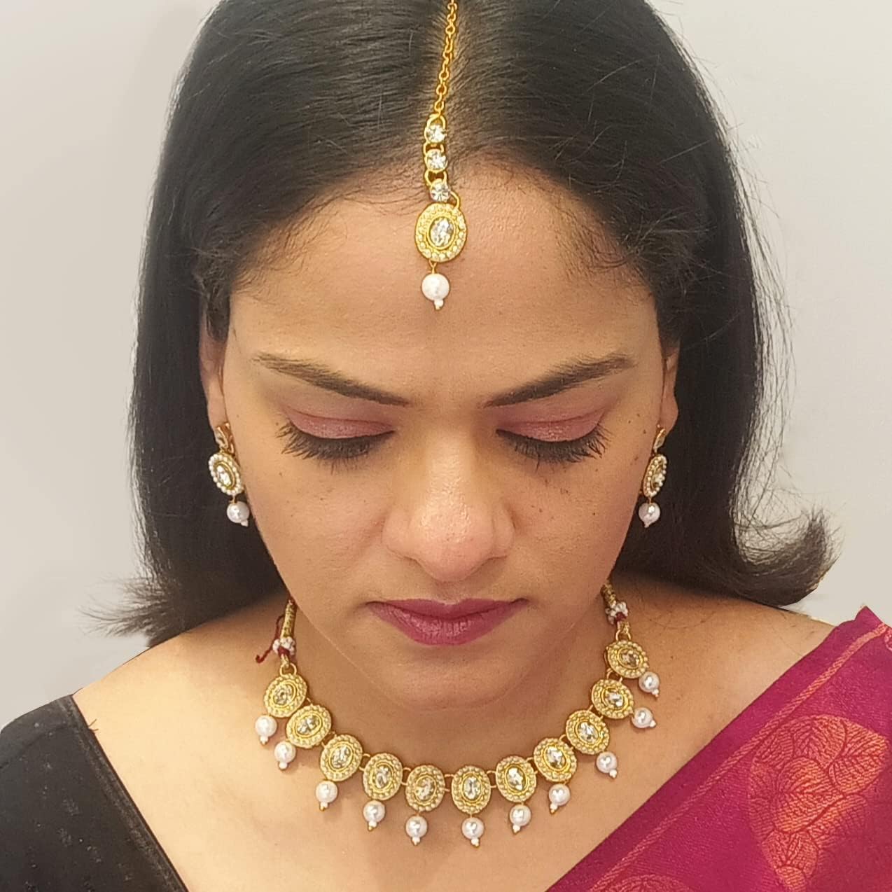 Efulgenz Crystal Kundan Choker Sets for Women Indian Jewelry Crystal Faux Pearl Beads Necklace Earrings Maang Tikka Head Chain Bollywood Wedding Bridal Set Jewellery - Image 4