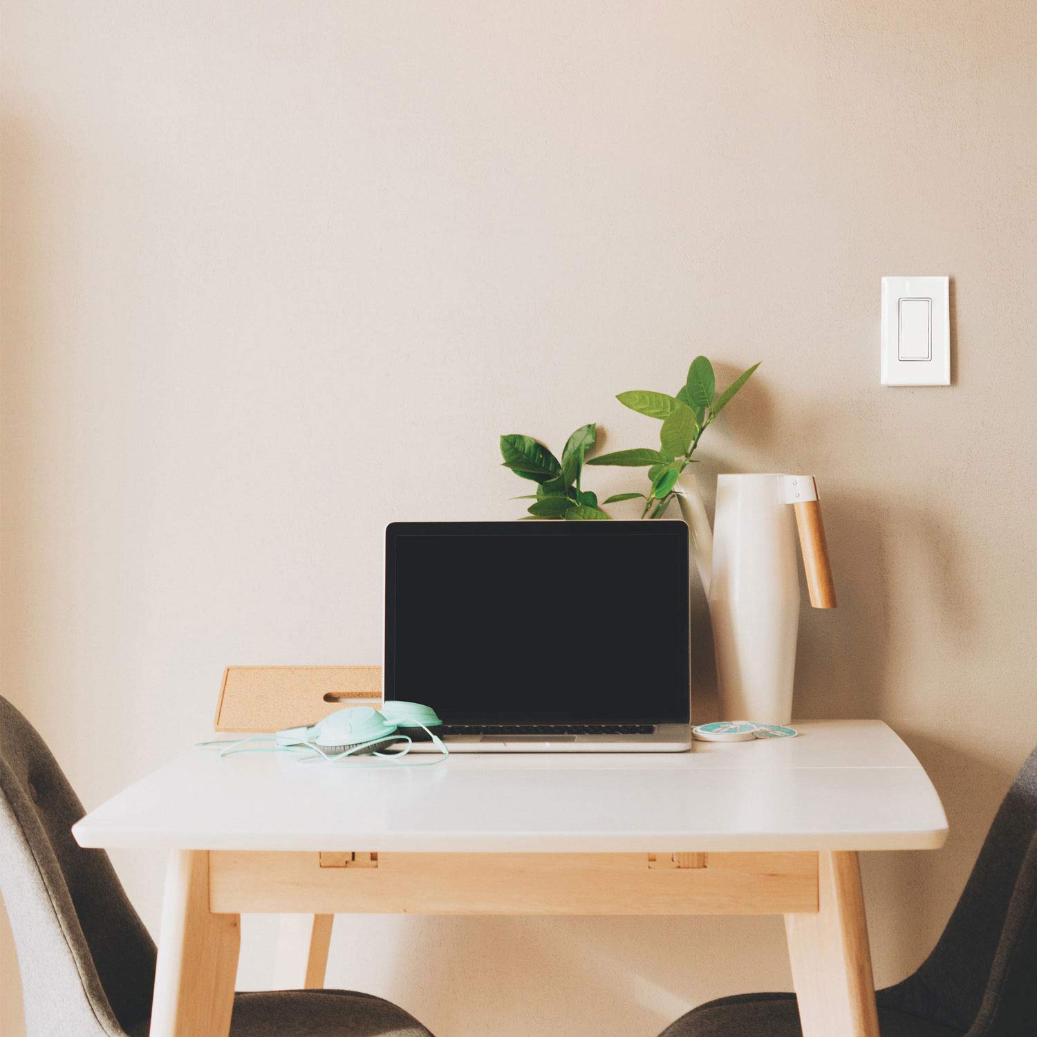 Placas de pared decorativas sin tornillos de 1 banda, cubierta de salida de tamaño estándar segura para niños, termoplástico de policarbonato irrompible, blanco brillante, paquete de 10