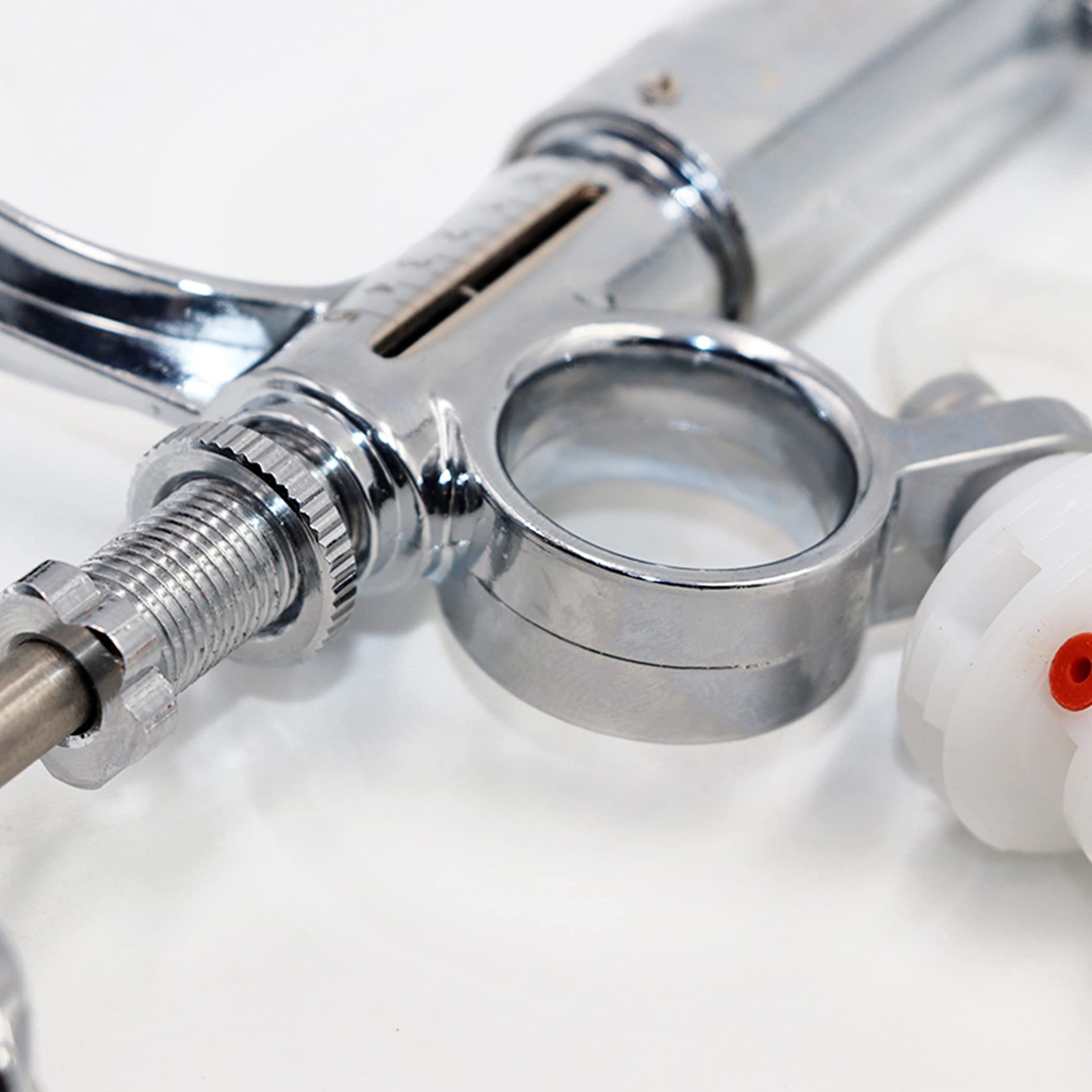 Strzykawka do bydła wtryskiwacz pistoletu, 2/5 ml automatyczna strzykawka do inwentarza żywego inwentarza, sprzęt weterynaryjny z butelkami szczepienia metalowy wielofunkcyjny gospodarstwo