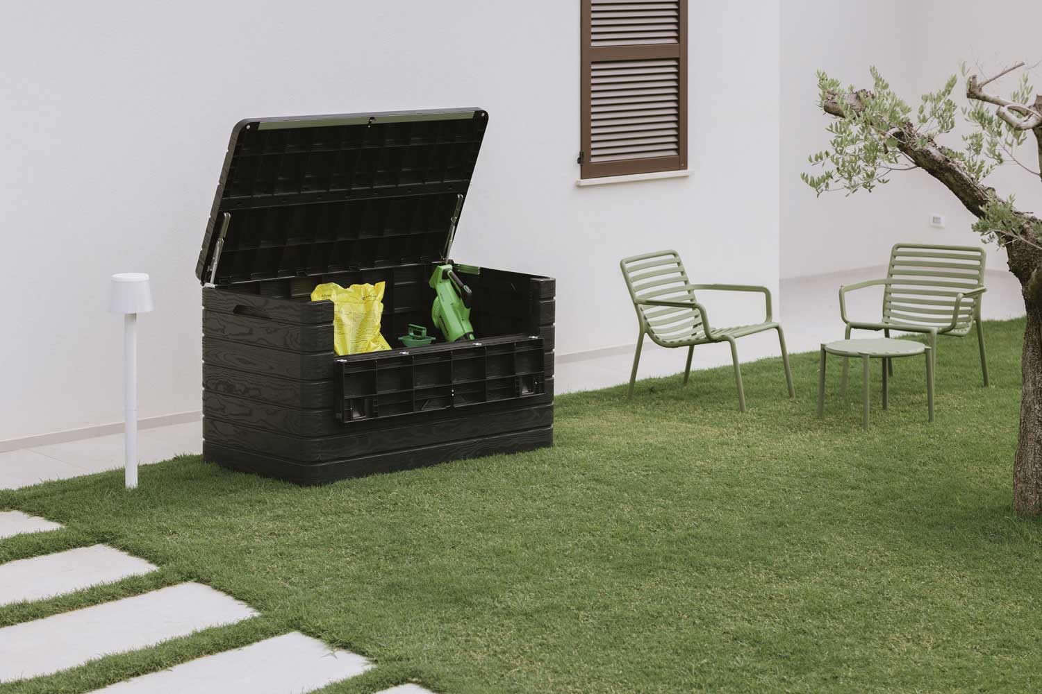Ondis24 Dolomiti Kissenbox XXL Auflagenbox Gartenbox anthrazit 970 Liter Truhe Holz Optik mit Gasdruckfedern ca. 146 x 82 x 85 (H) cm