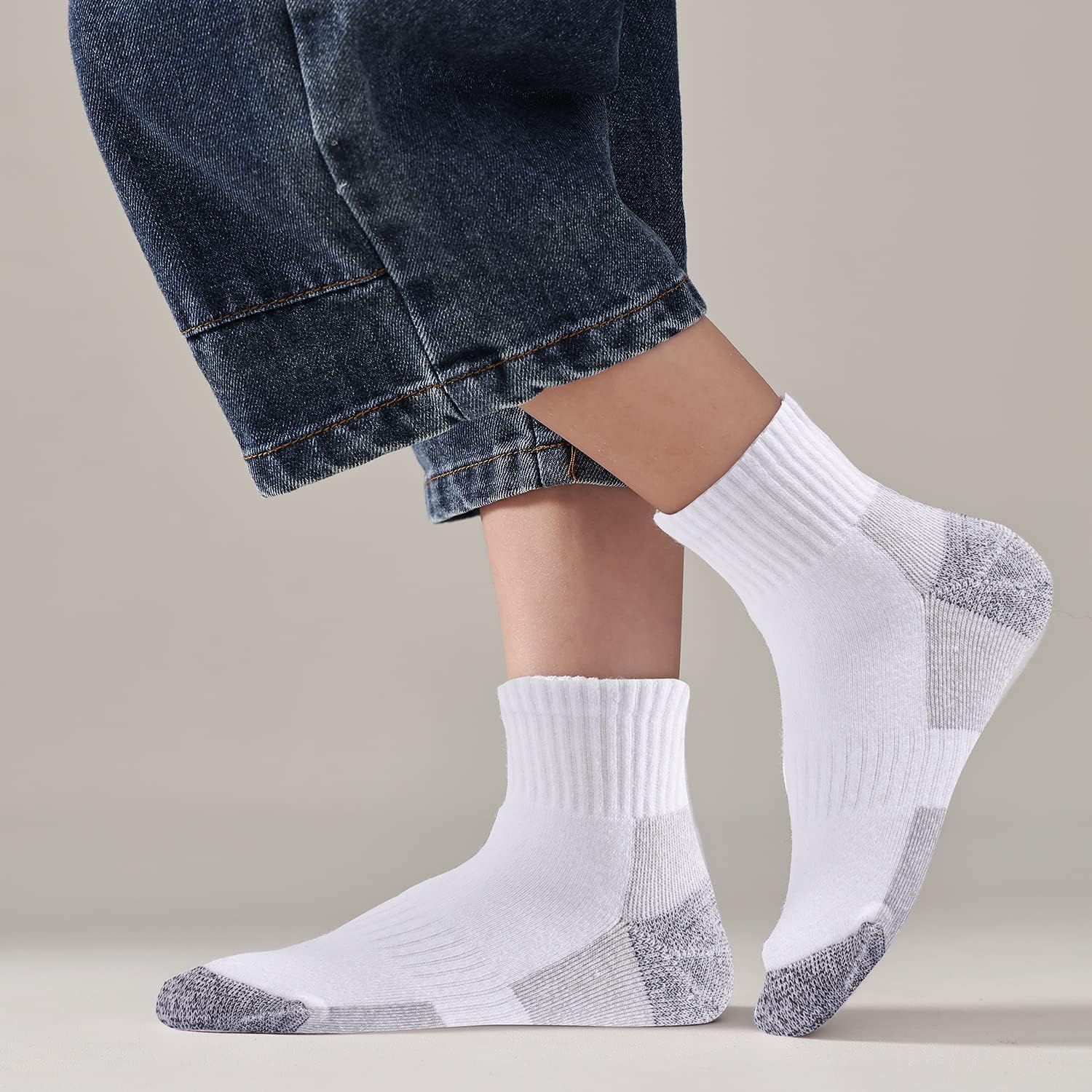 EPEIUS Kids Boys/Girls' Cushioned Socks Thick Cotton Quarter Athletic Socks Sports Running Ankle Socks 6 Pack 4-14 Years