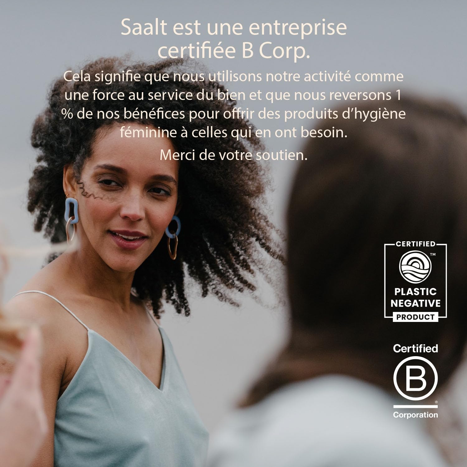 Saalt Soft Menstrual Cup – Coupe menstruelle réutilisable – Protection anti-fuites jusqu'à 12 heures – Sans BPA ni latex – Inclut une coupe et un sac de transport - taille Régulier, Gris
