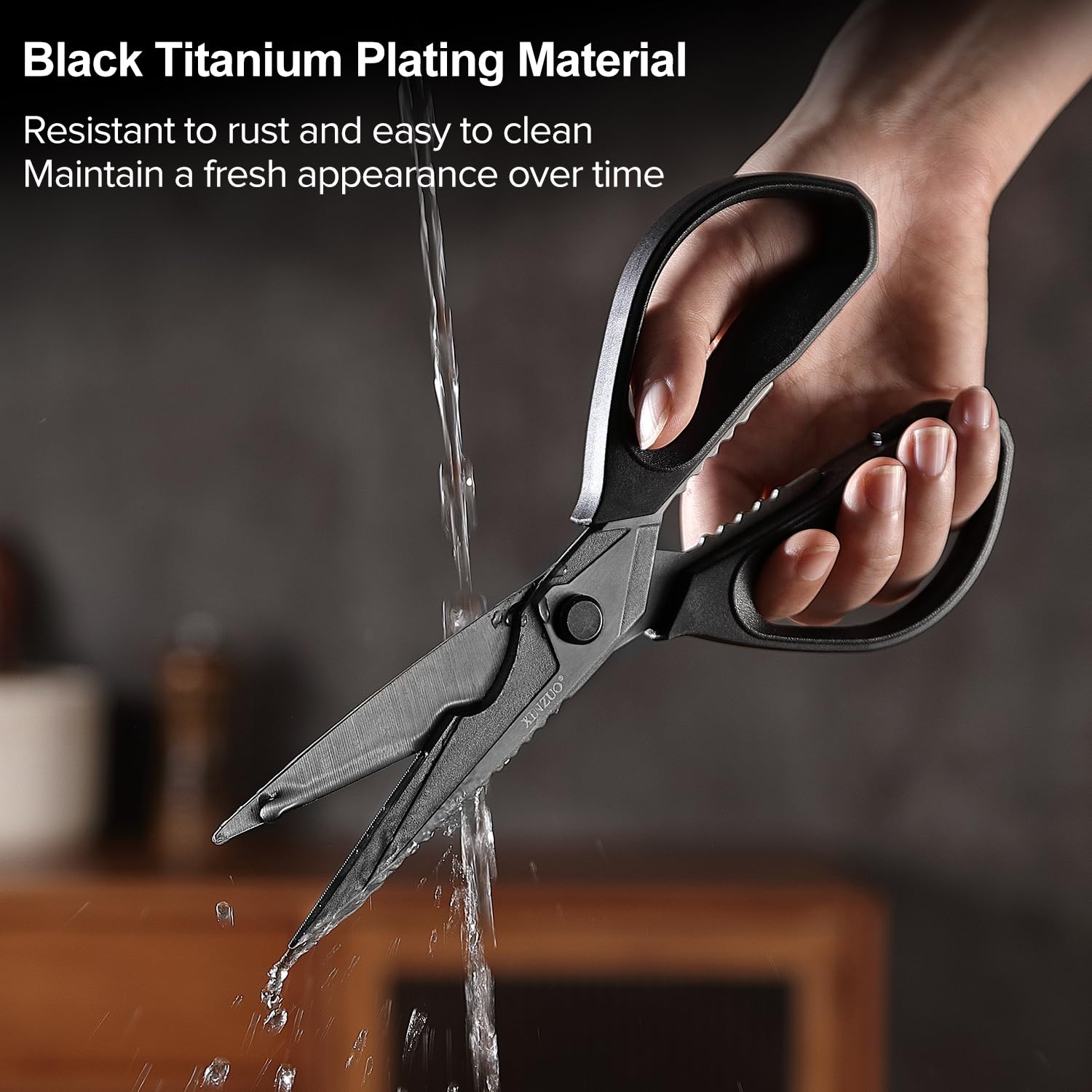XINZUO Forbici da Cucina Professionali Acciaio Inox Rivestite in Titanio Nero Manico Antiscivolo