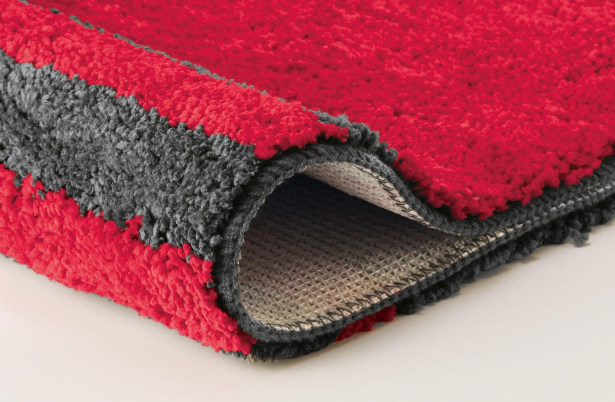 Kleine Wolke Badteppich Dynamic Rubin 70 x 120 cm | OEKO-TEX zertifiziert, rutschhemmende Unterseite, für Fußbodenheizung, maschinenwaschbar, 100% Polyester