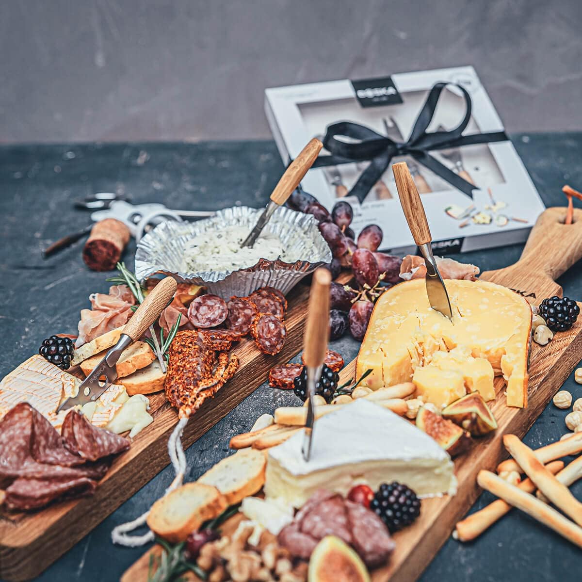 BOSKA Stainless Steel Mini Cheese Knives - Oslo For All Types of Cheese - Multi-Functional Cheese Slicer - Handheld Slicer - Silver Non-Stick - Dishwasher Safe - For Kitchen Cooking