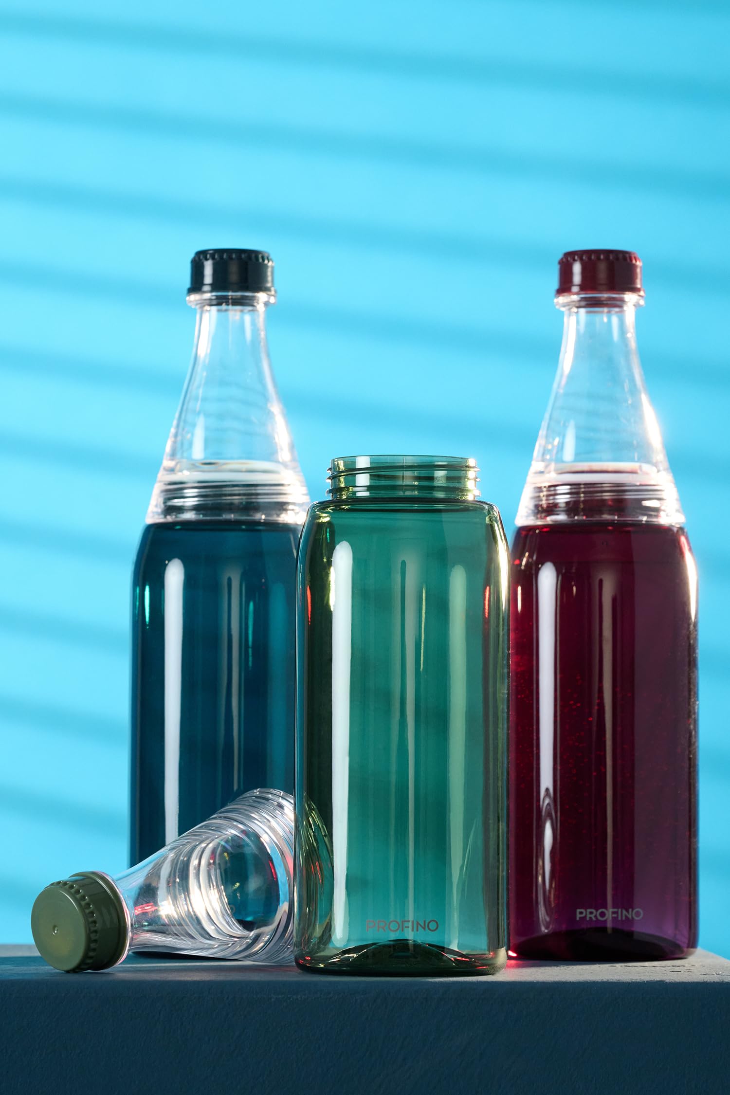 PROFINO Sparkle - Gourde en Tritan de qualité supérieure - Convient pour les boissons gazeuses - 700 ml / 0,7 l - Rouge - Avec bouchon à vis - Sans BPA - Anti-fuite, neutre au goût - Passe au