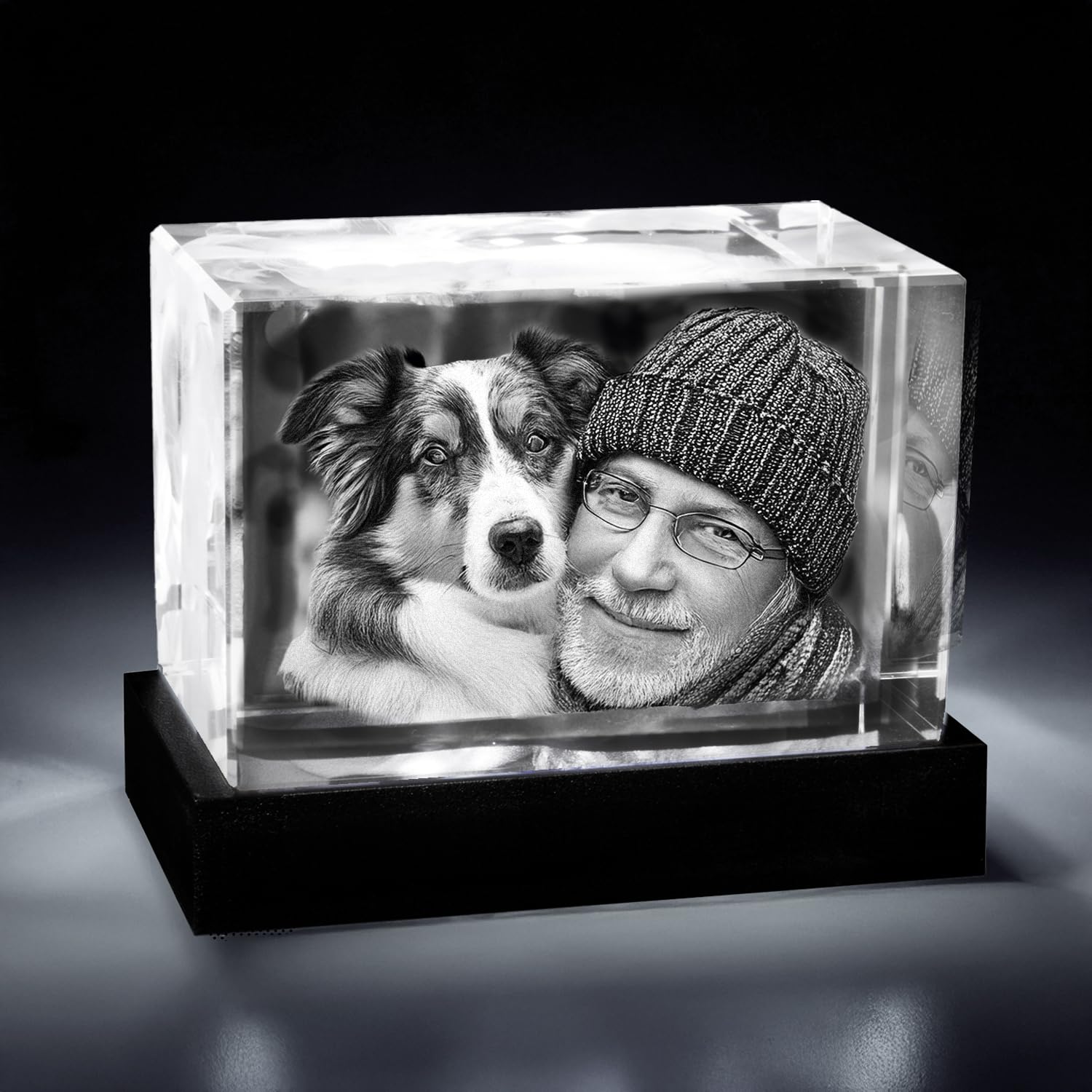 contento | 3D Glasfoto | Foto in Glablock gelasert | Hochwertiges Kristallfoto | Personalisiertes 3D Glas-Geschenk | (Glasblock, M Querformat (90x60x60mm) inkl. Sockel | bis 3 Personen/Tiere