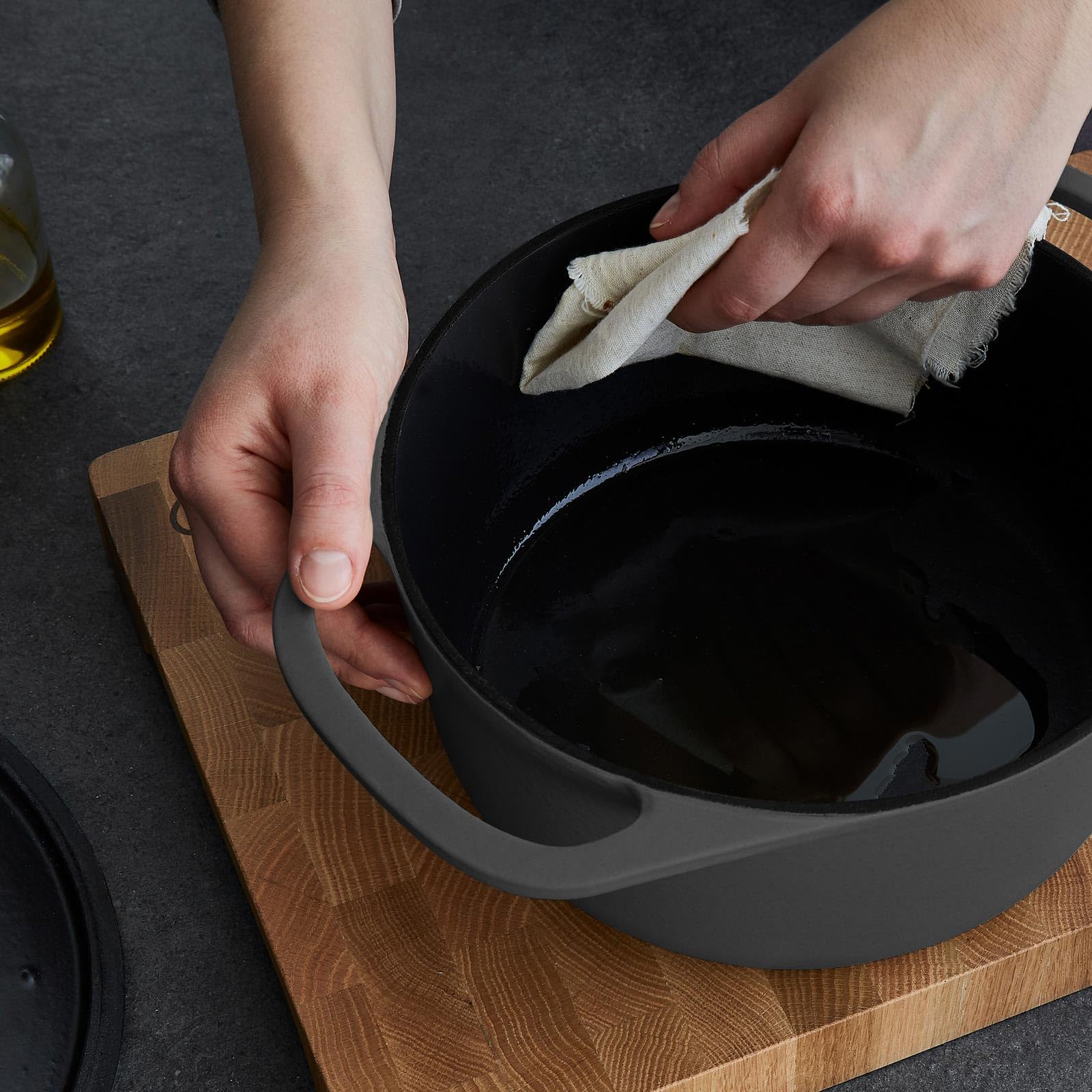 Cocotte in ghisa (Misty Cliff, tondo, 28cm, 6 L)