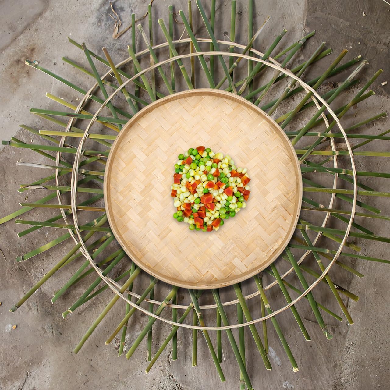 PRETYZOOM Woven Serving Basket Versatile Home Storage and Food Tray for Tea Leaves Drying Flowers and Classroom Activities Design Sieve