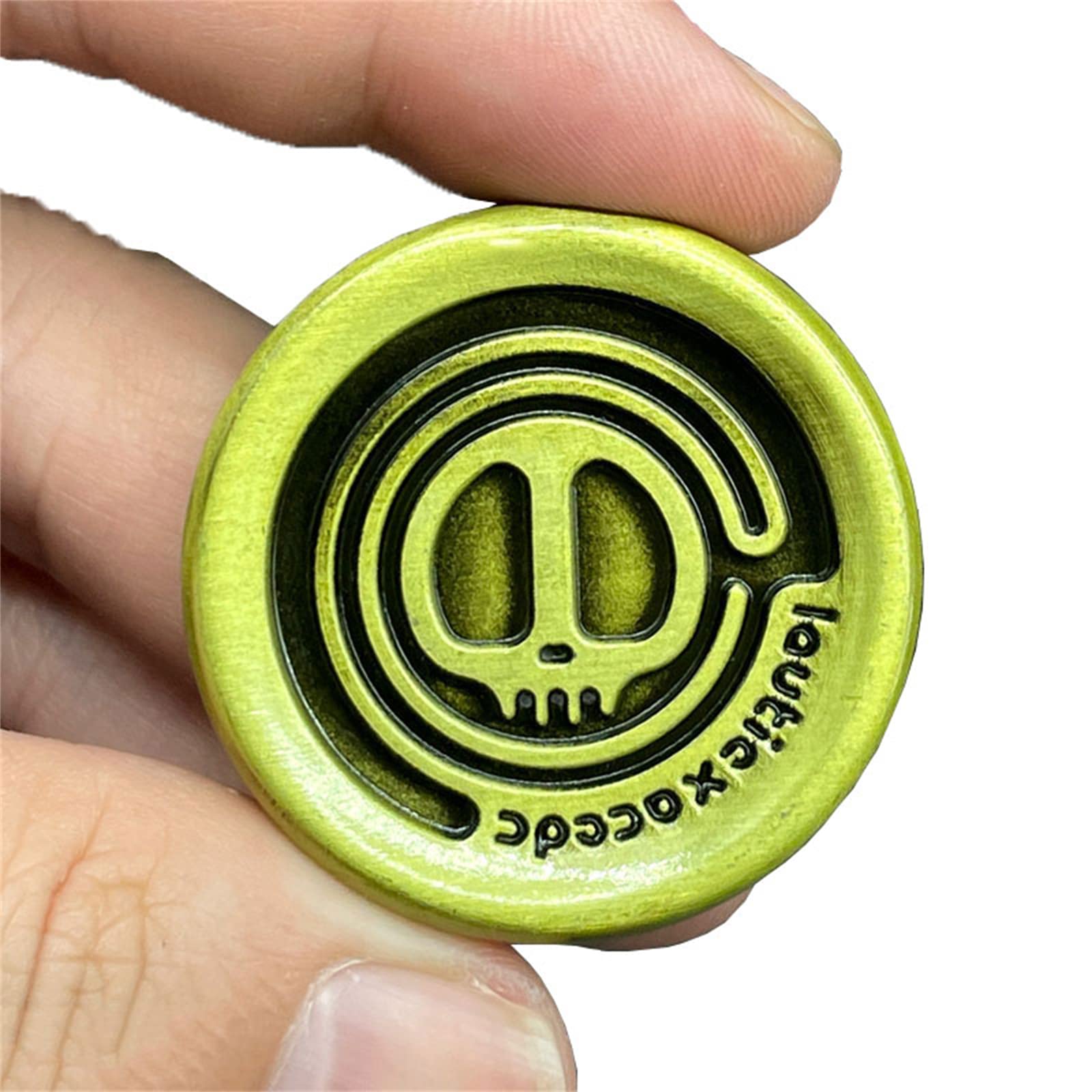 Amazon.co.jp: Fidget Toy Devil Milk Cap 磁気ハプティックコインEDCアダルトメタルフィジェットおもちゃ自閉症感覚玩具  ADHD リラックス暇つぶしグッズかっこいい減圧ポケットおもちゃ (ブロンズ色) : おもちゃ