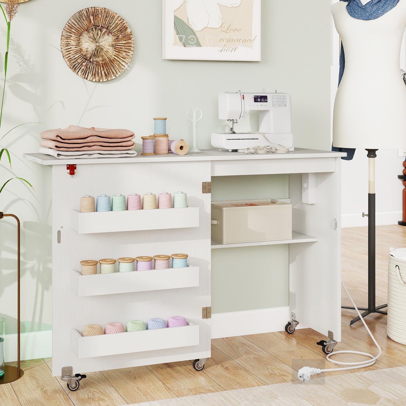 GIANTEX Armario de Costura Plegable con 5 Ruedas, Mesa de Coser con Estación de Carga, 3 Compartimentos y 1 Estante Abierto, para Dormitorio, Salón y Estudio (Blanco, 116x41x78cm)
