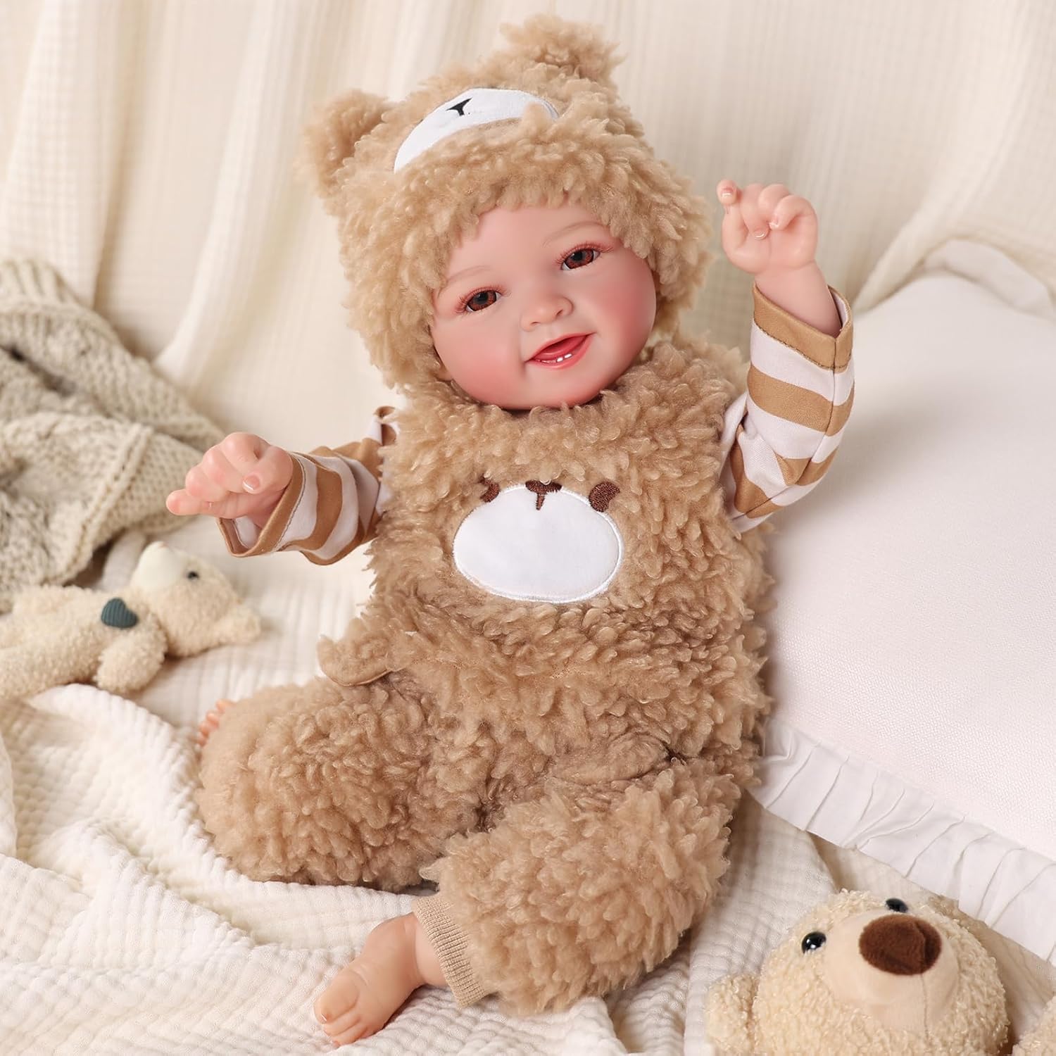 BABESIDE Lifelike Reborn Baby Dolls Mia, 17 Inch Cute Realistic Newborn Baby Doll Girl Poseable Vinyl Limbs&Cotton Body Real Life Baby Doll with Gift Box for Kids 3+ Year Old