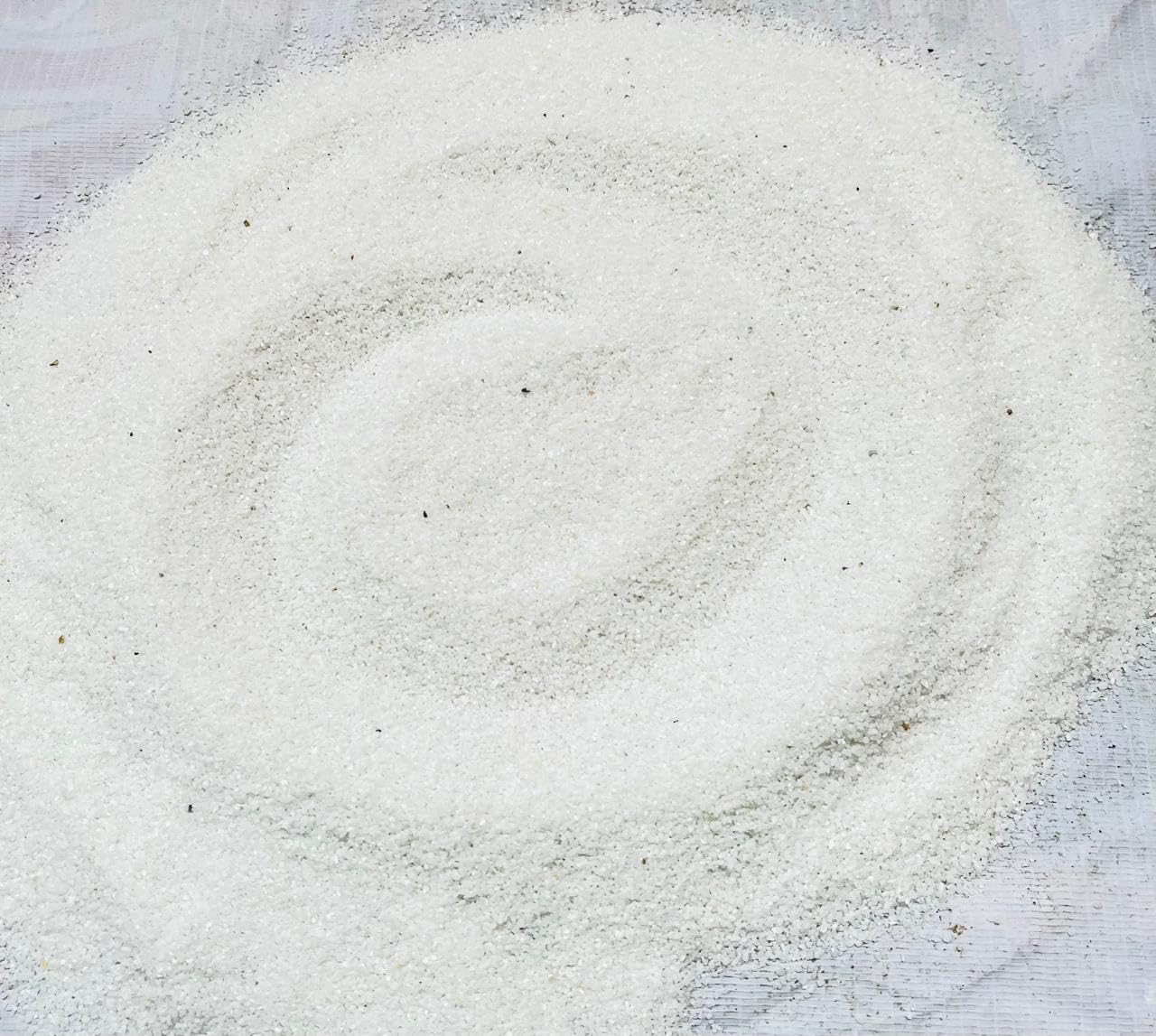 THE GUPTAS Natural Aquarium White Sand for Lawn,Garden, Plants, Freshwater & Aquarium Dcor (White 2KG) (B0D7MJZGQ3) Amazon Price History, Amazon Price Tracker