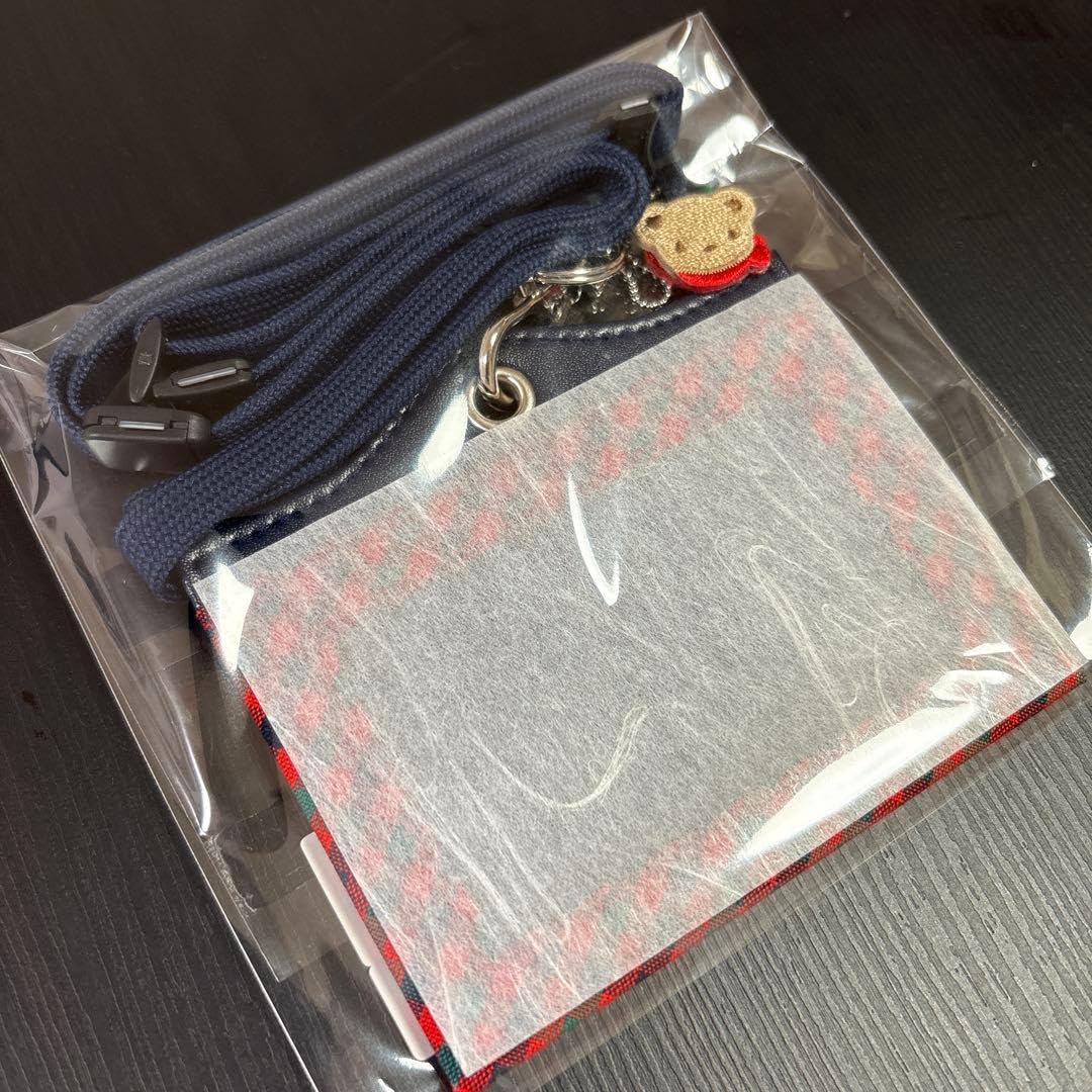 Amazon.co.jp: ファミリア ネームホルダー 赤チェック : 文房具