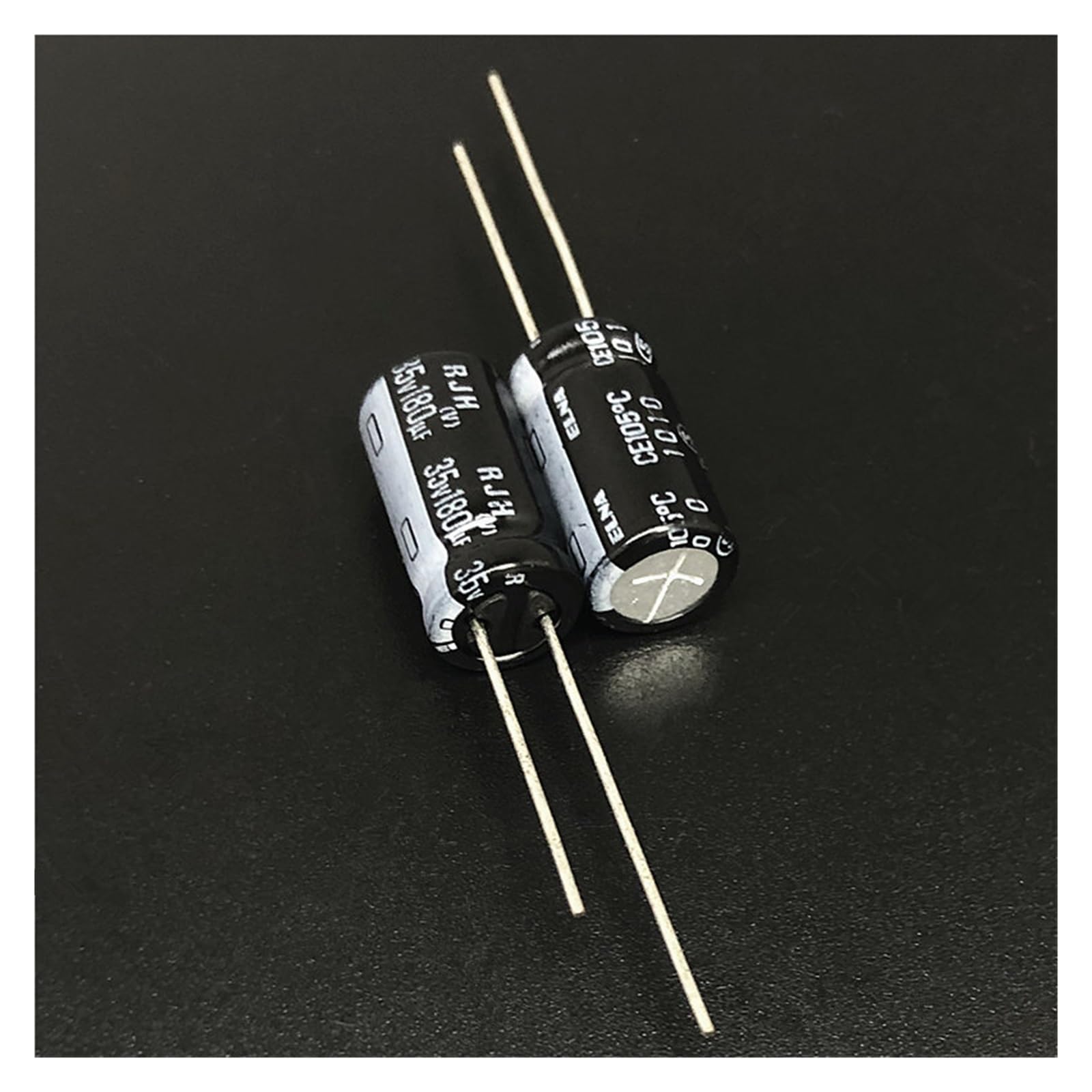 Condensateur 180uF 35V basse impédance de qualité audio pour circuits haute fiabilité