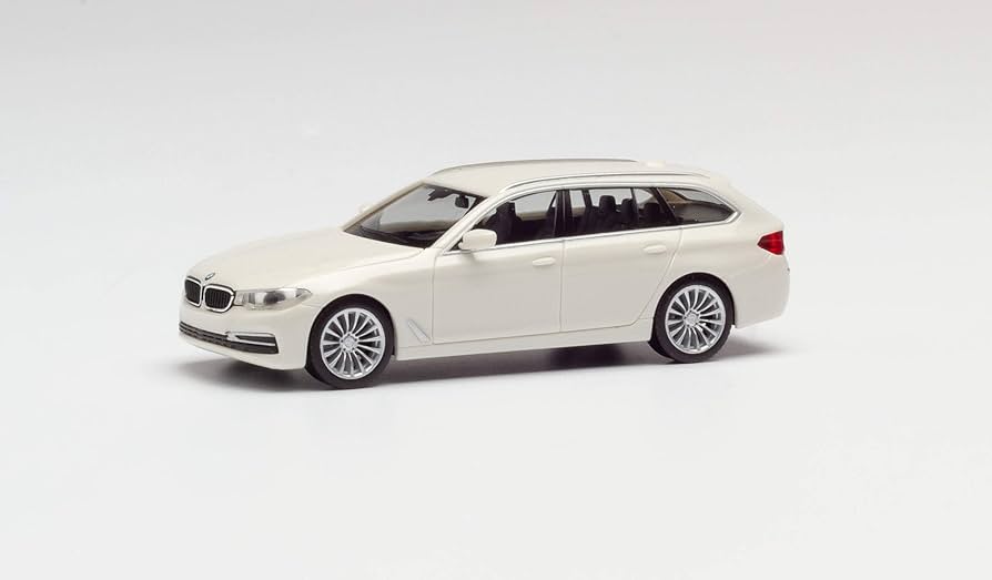 Amazon | herpa 1/87 BMW 5シリーズ ツーリング ホワイト 完成品