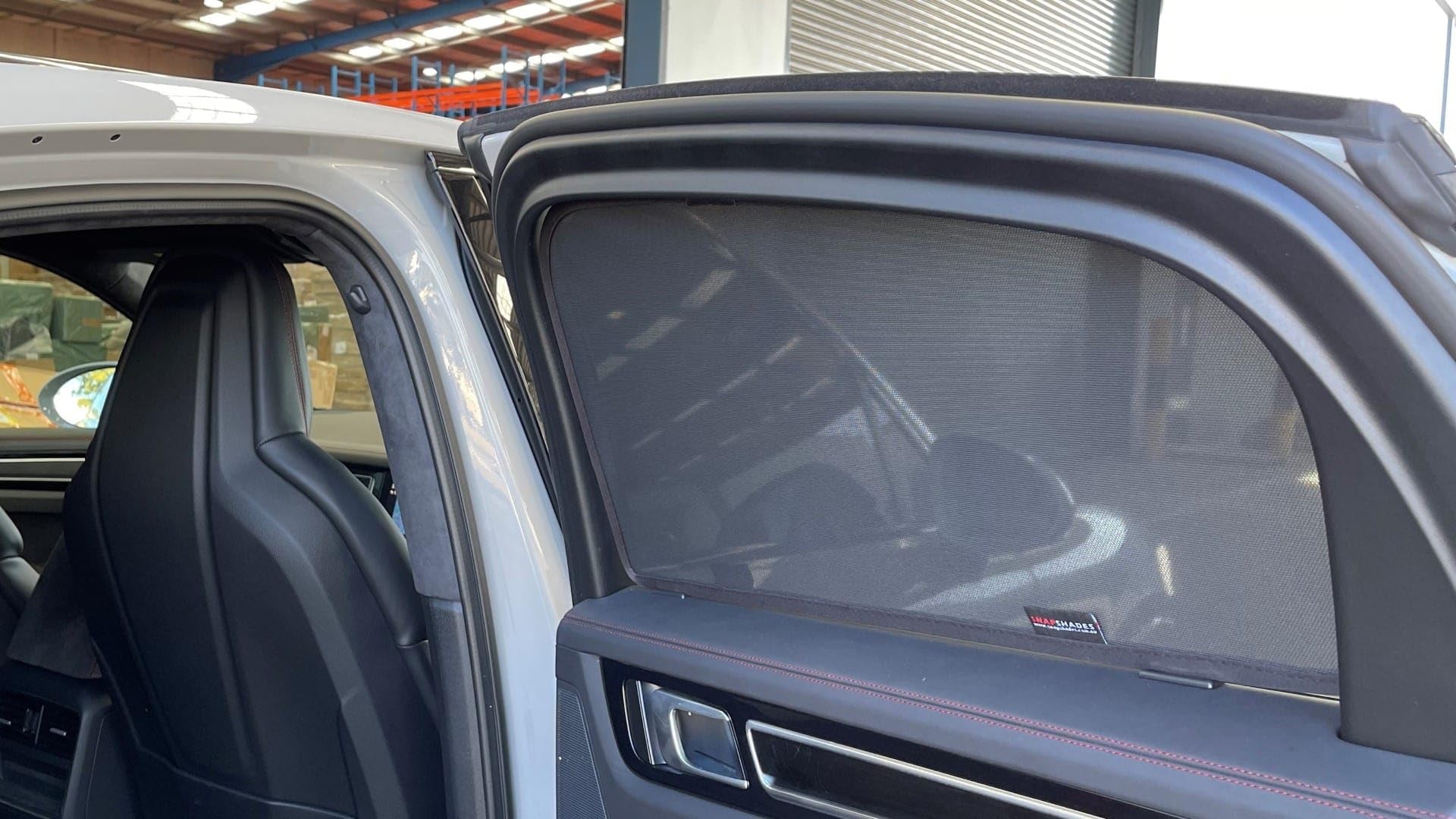 Snap Shades do osłony tylnej szyby samochodu Porsche Cayenne Coupe (9Y3 Coupe; 2019-obecnie)