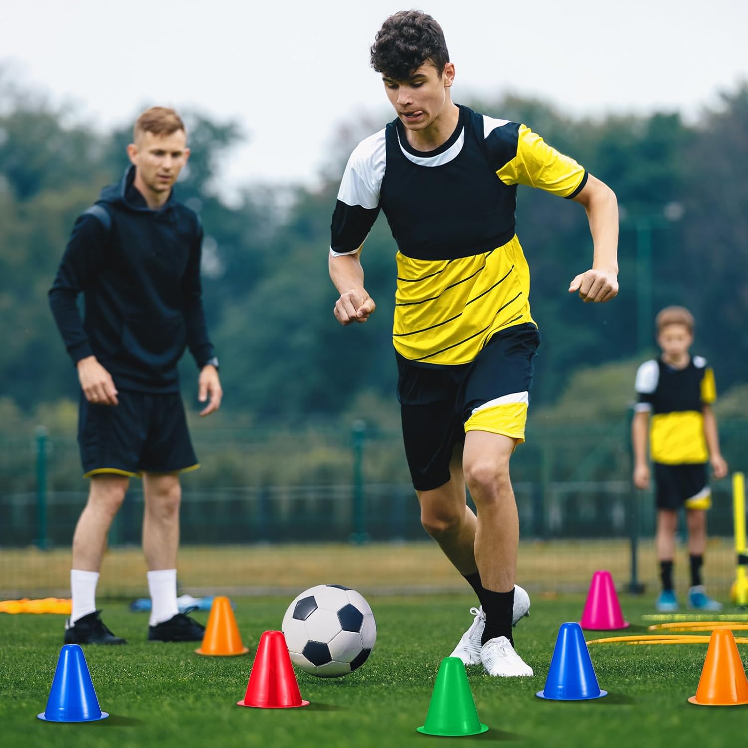 Wettarn 200 Pack 3.35'' Mini Cones for Classroom Agility Mini Sports Cones Training Soccer Tools for Kids Outdoor Indoor Roller Skating Obstacle Course Basketball Practice