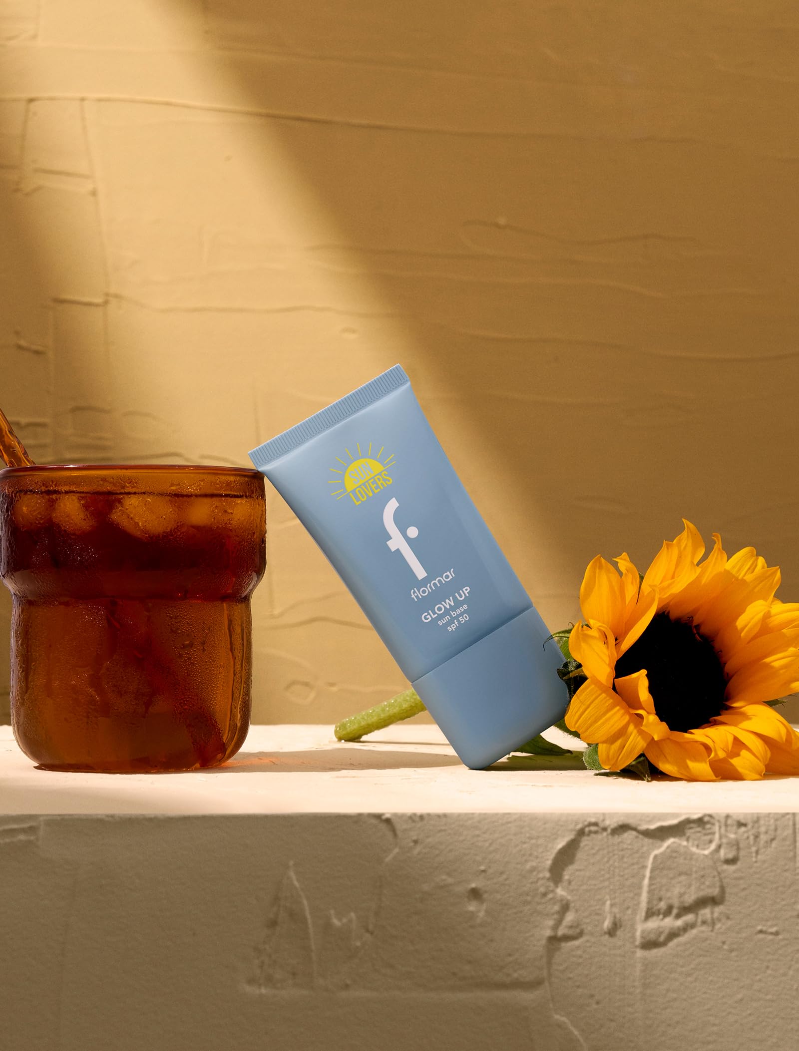 Flormar Sun Lovers Glow Up Nemlendirici Etkili & Işıltılı Bitişli Güneş Koruyucu Baz Spf50-001 Şeffaf