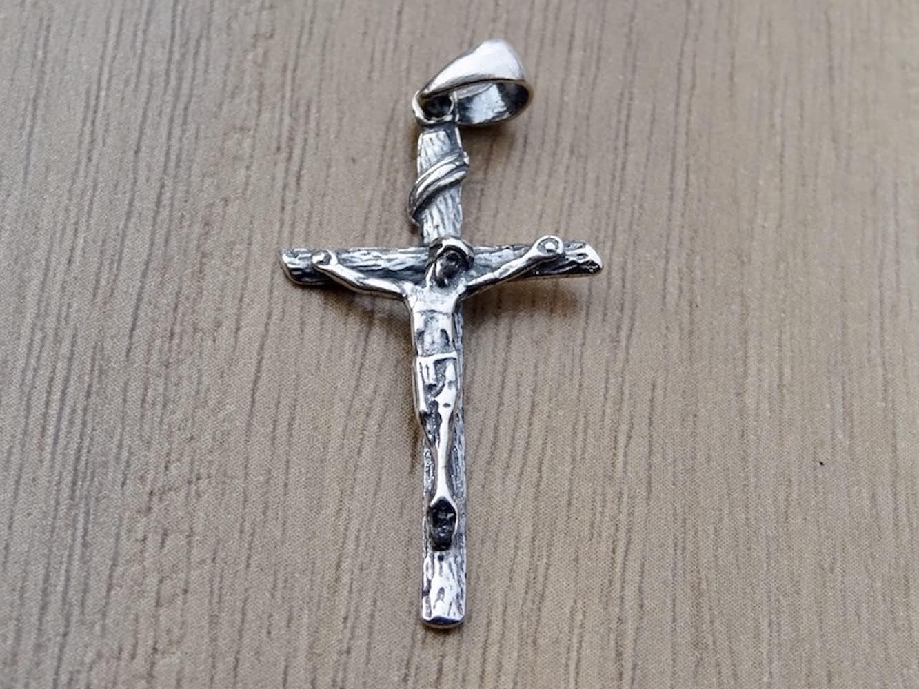 Cross Pendant Jesus Christ Crucifix Sterling Silver 925 Wood Textured Religious Unisex Jewelry - Image 4