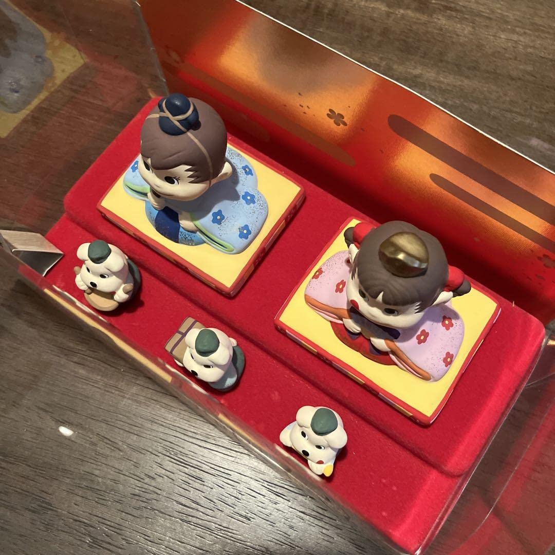 Amazon.co.jp: 不ニ家 ペコちゃん ひな壇セット 土台 ケース 箱 付き
