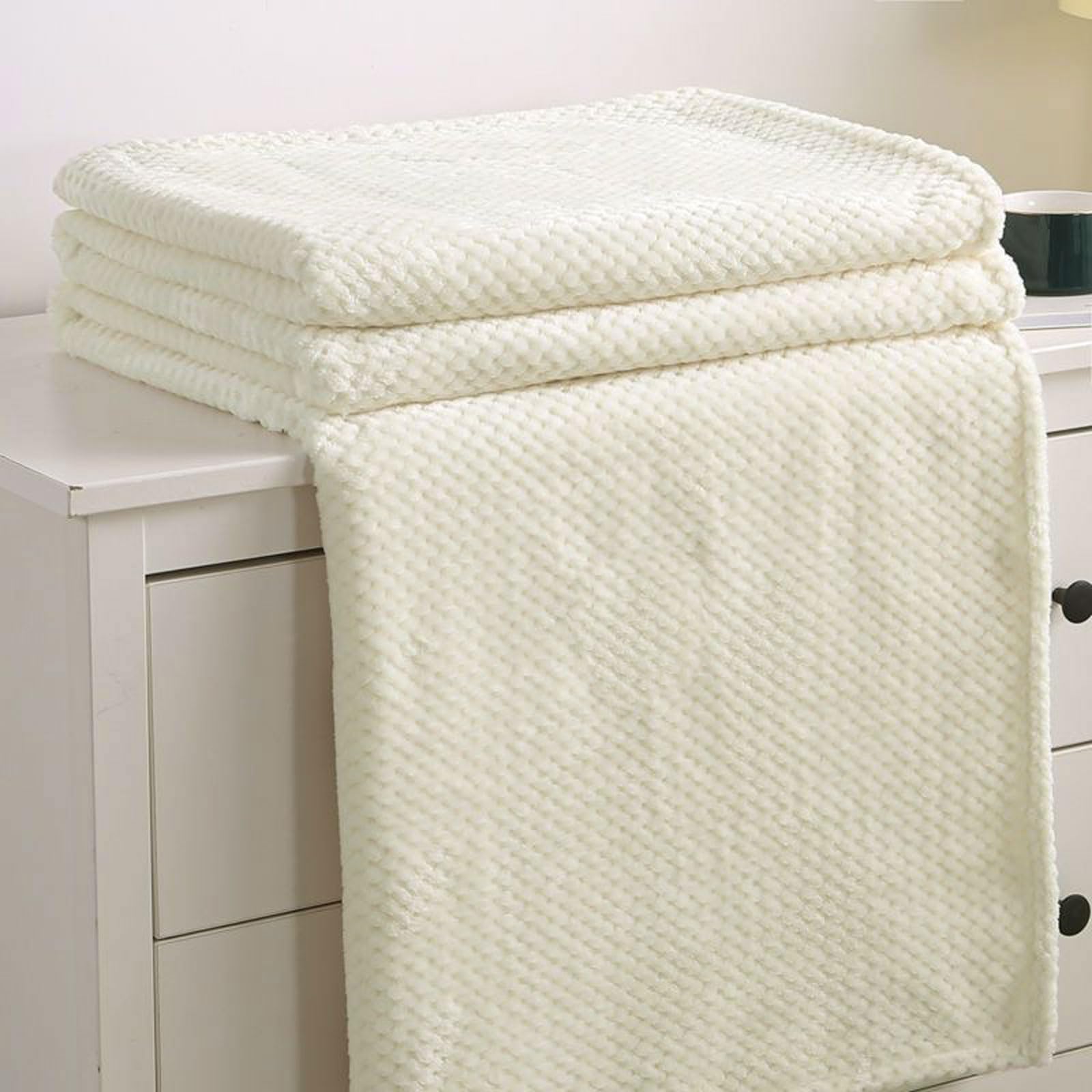 Couverture polaire moelleuse en microfibres haut de gamme de couleur blanc cassé